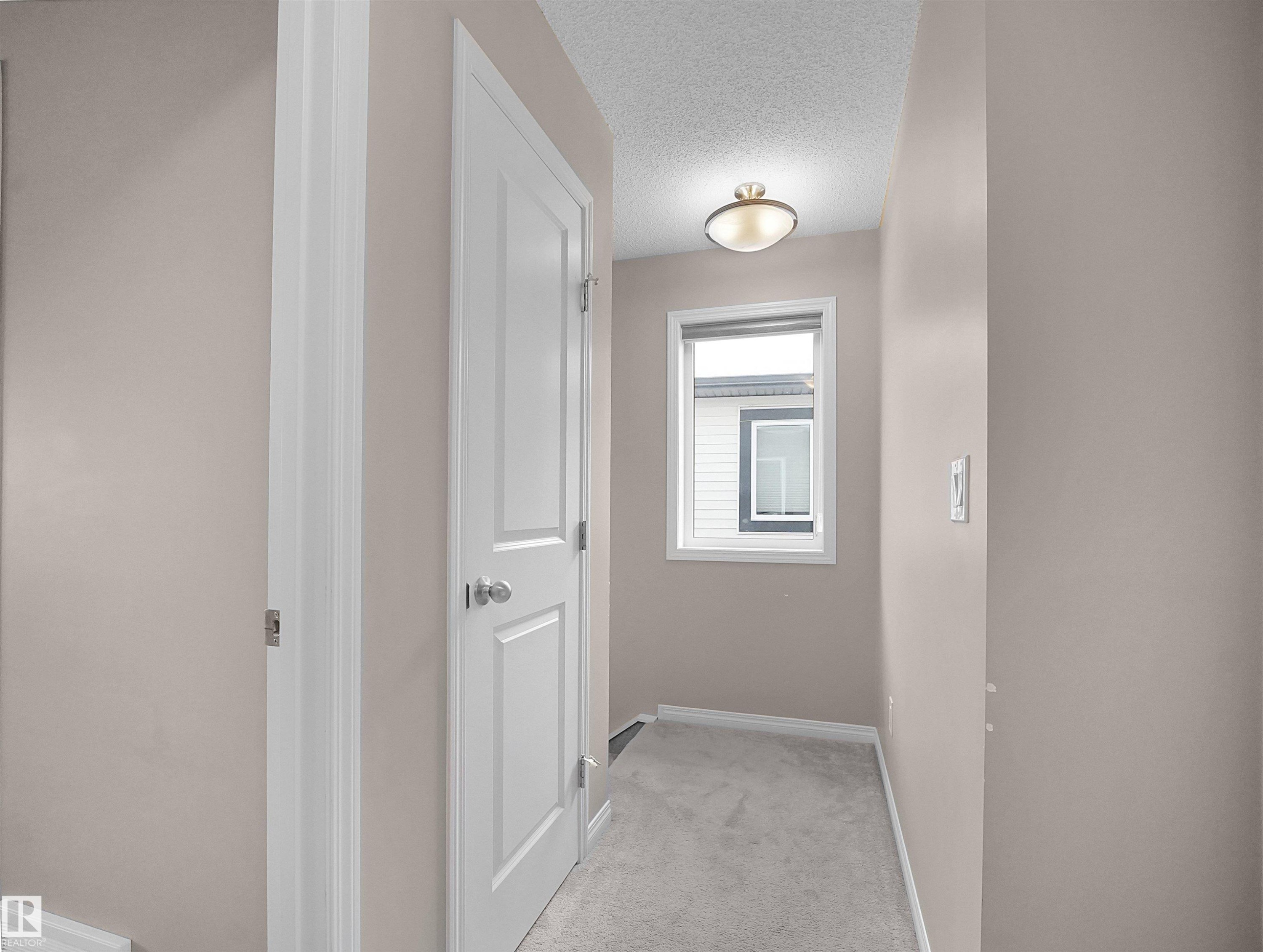 2080 Wonnacott Way Sw, Edmonton, AB - Indoor Photo Showing Other Room