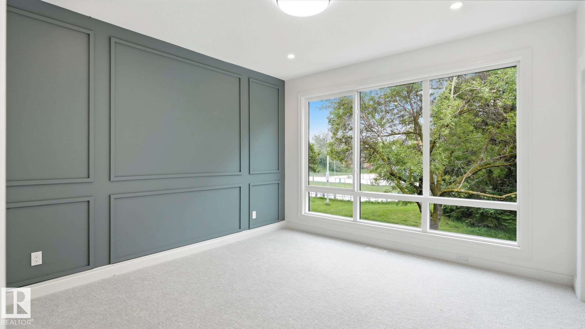 9224 94 Street Nw, Edmonton, AB - Indoor Photo Showing Other Room