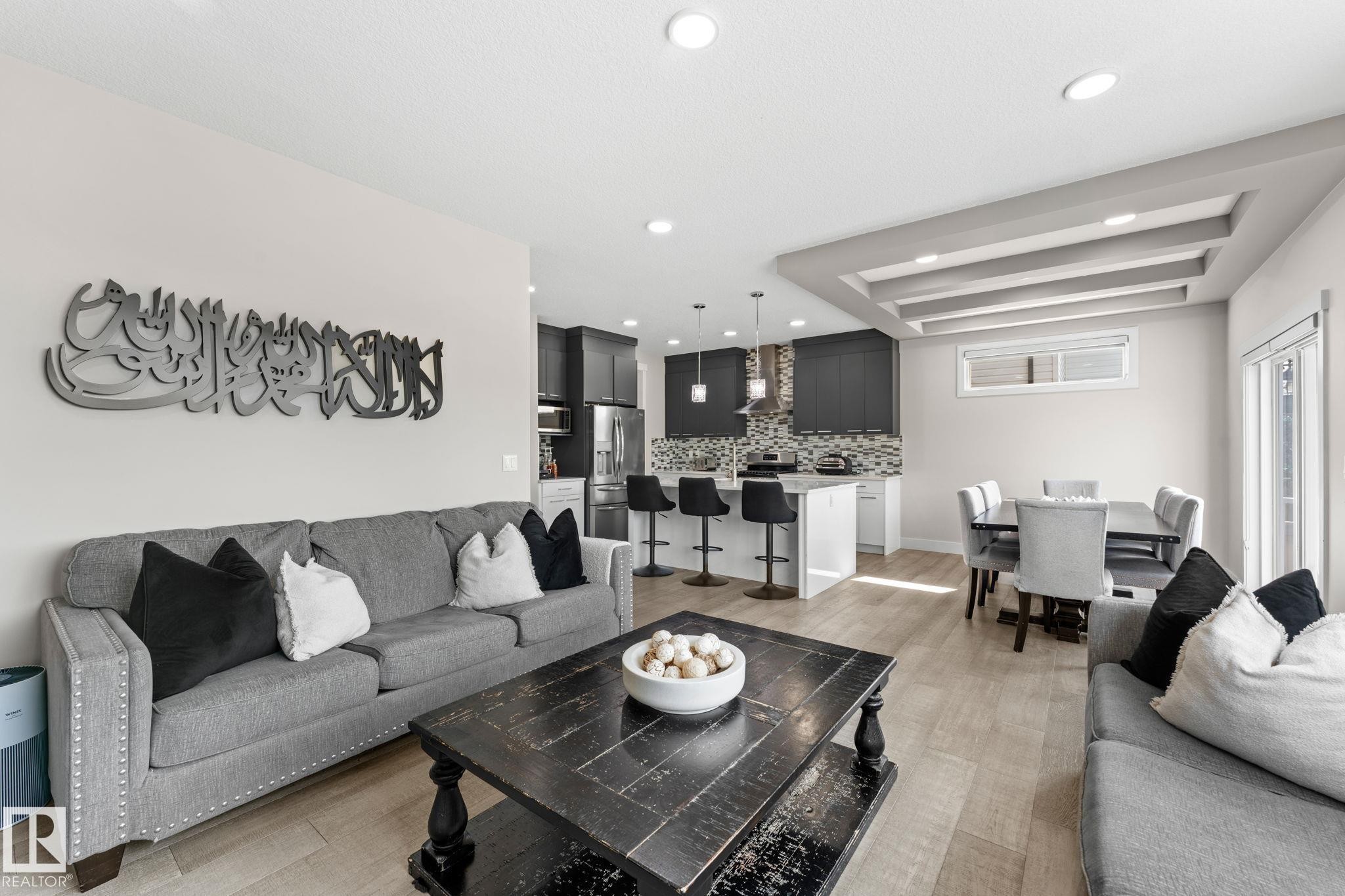 12383 176 Avenue Nw, Edmonton, AB - Indoor Photo Showing Living Room With Fireplace