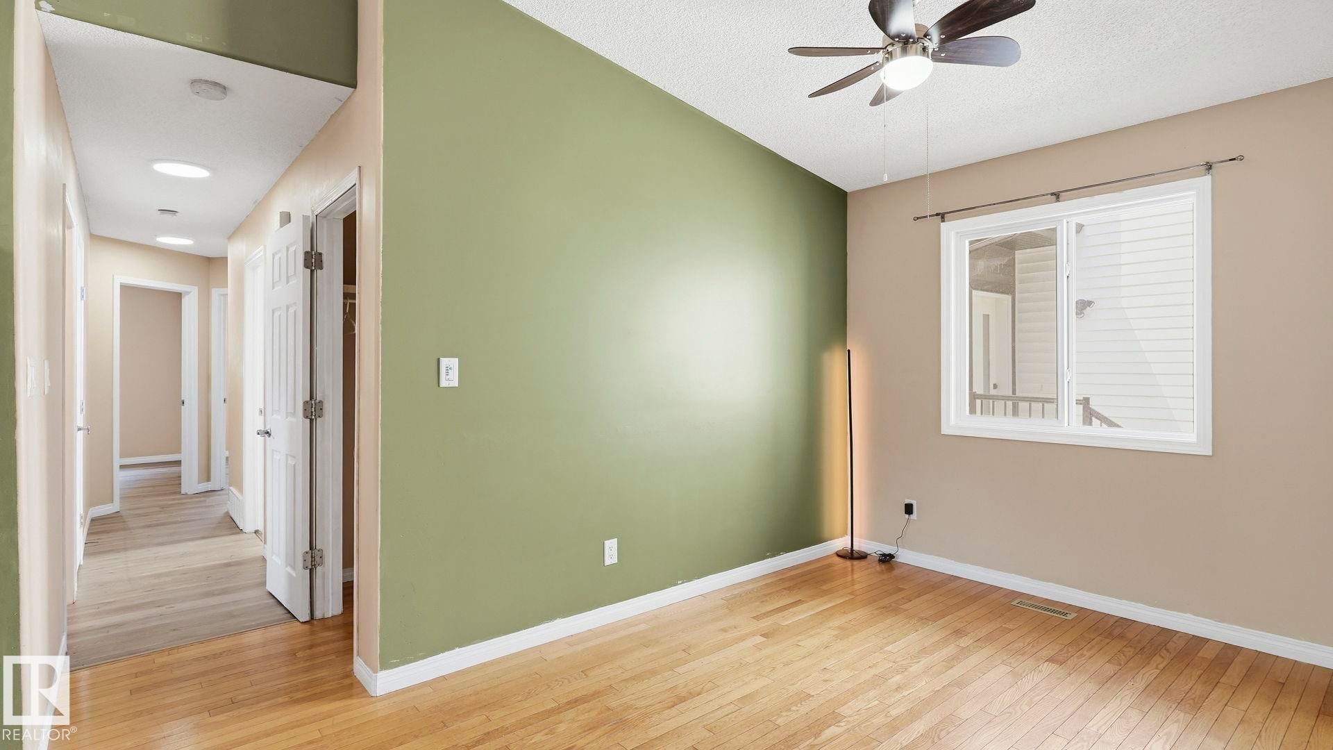 12002 91 Street Nw, Edmonton, AB - Indoor Photo Showing Other Room