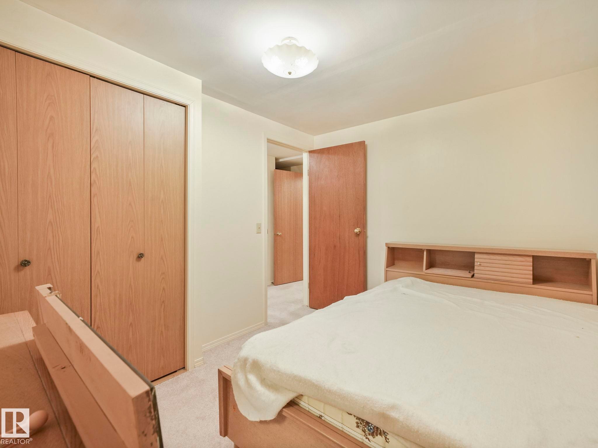 1521 62 Street Nw, Edmonton, AB - Indoor Photo Showing Bedroom