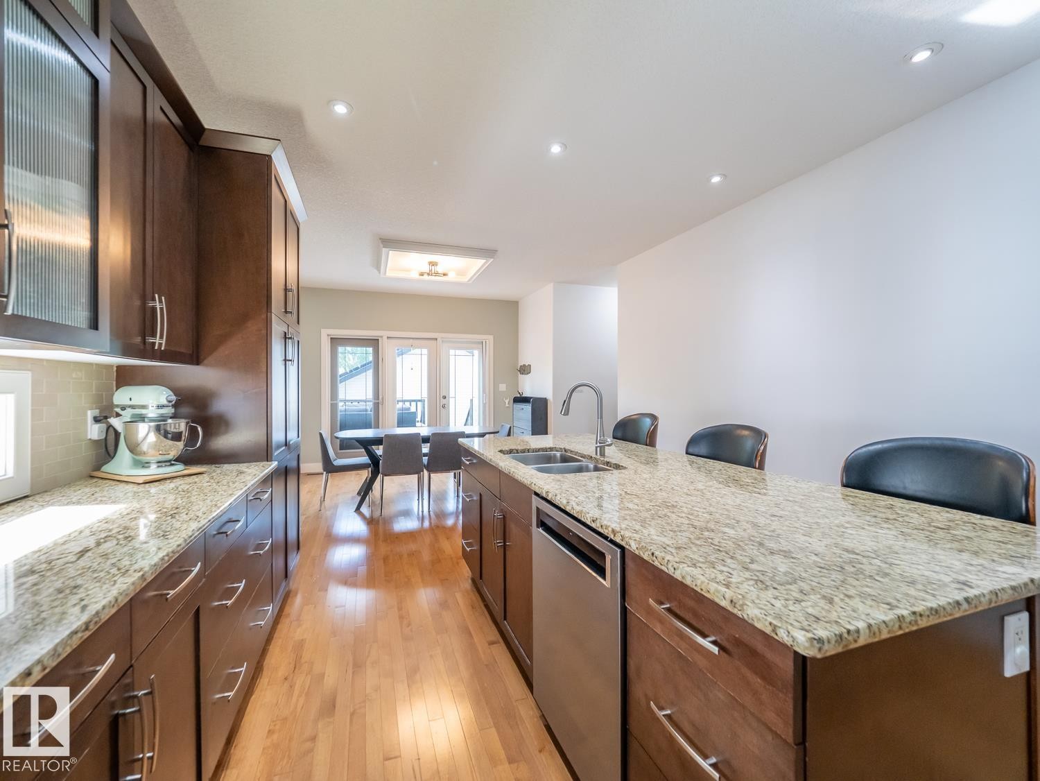 10957 75 Avenue Nw, Edmonton, AB - Indoor Photo Showing Kitchen With Double Sink With Upgraded Kitchen