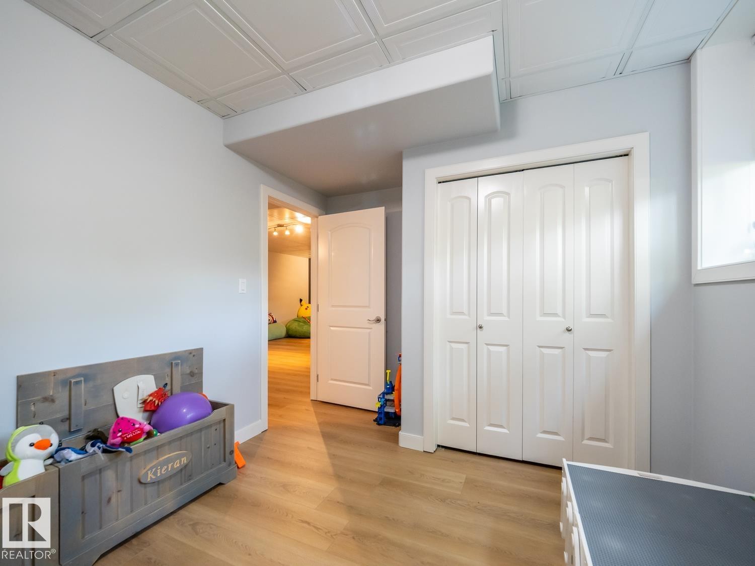 10957 75 Avenue Nw, Edmonton, AB - Indoor