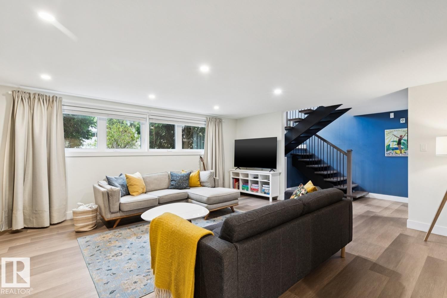 13615 Buena Vista Road Nw, Edmonton, AB - Indoor