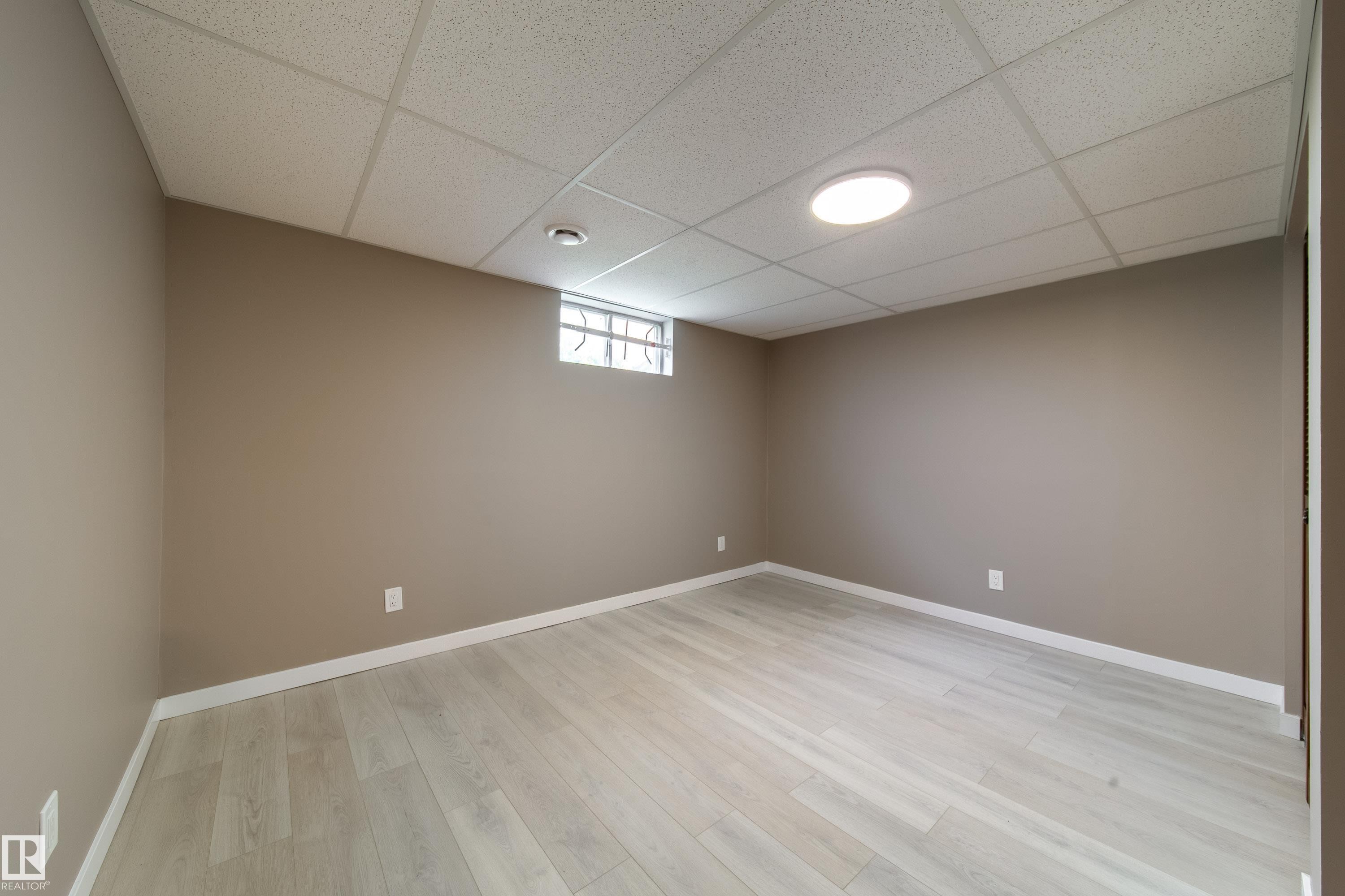 6907 19 Avenue Nw, Edmonton, AB - Indoor