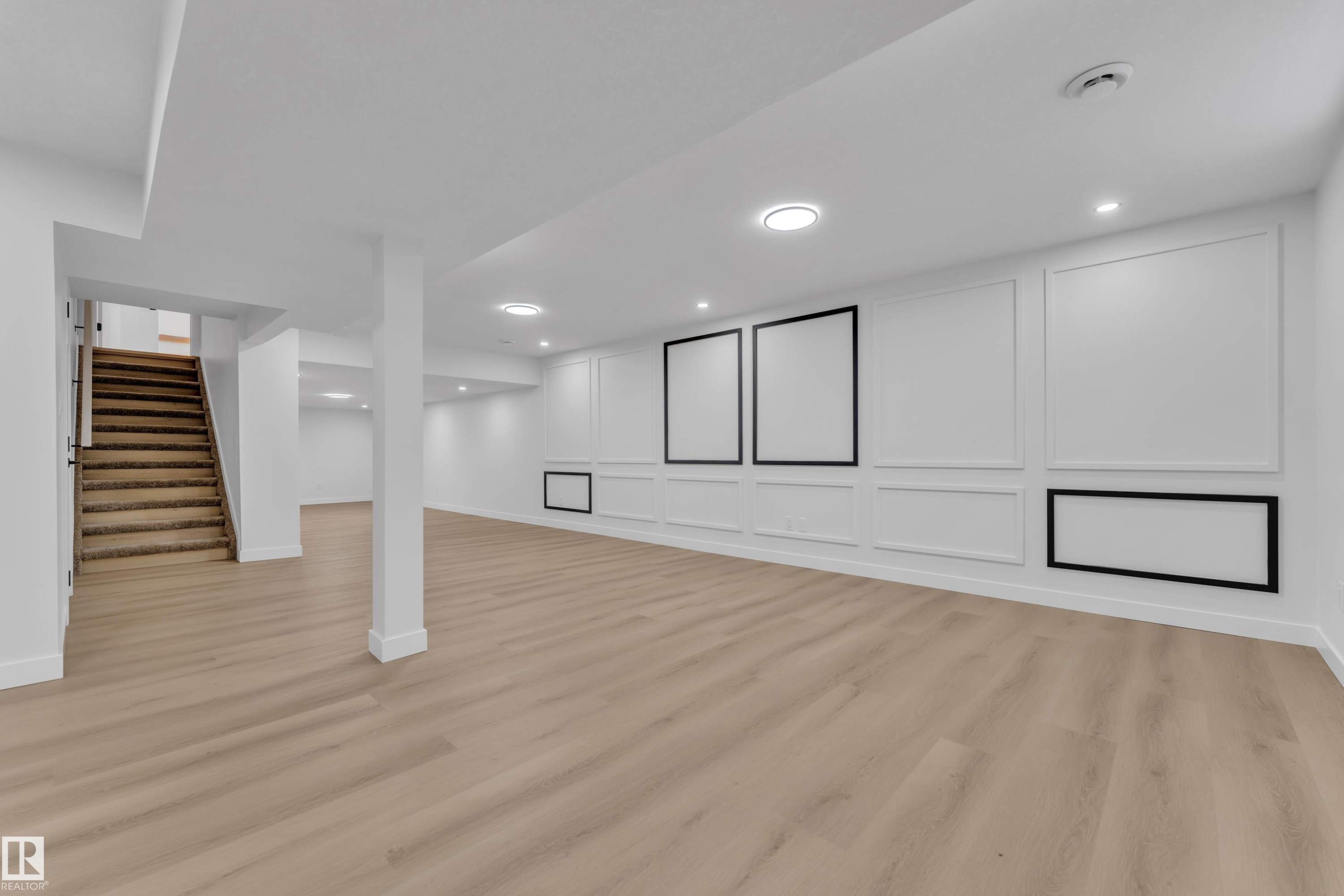 11615 24 Avenue Nw, Edmonton, AB - Indoor Photo Showing Other Room