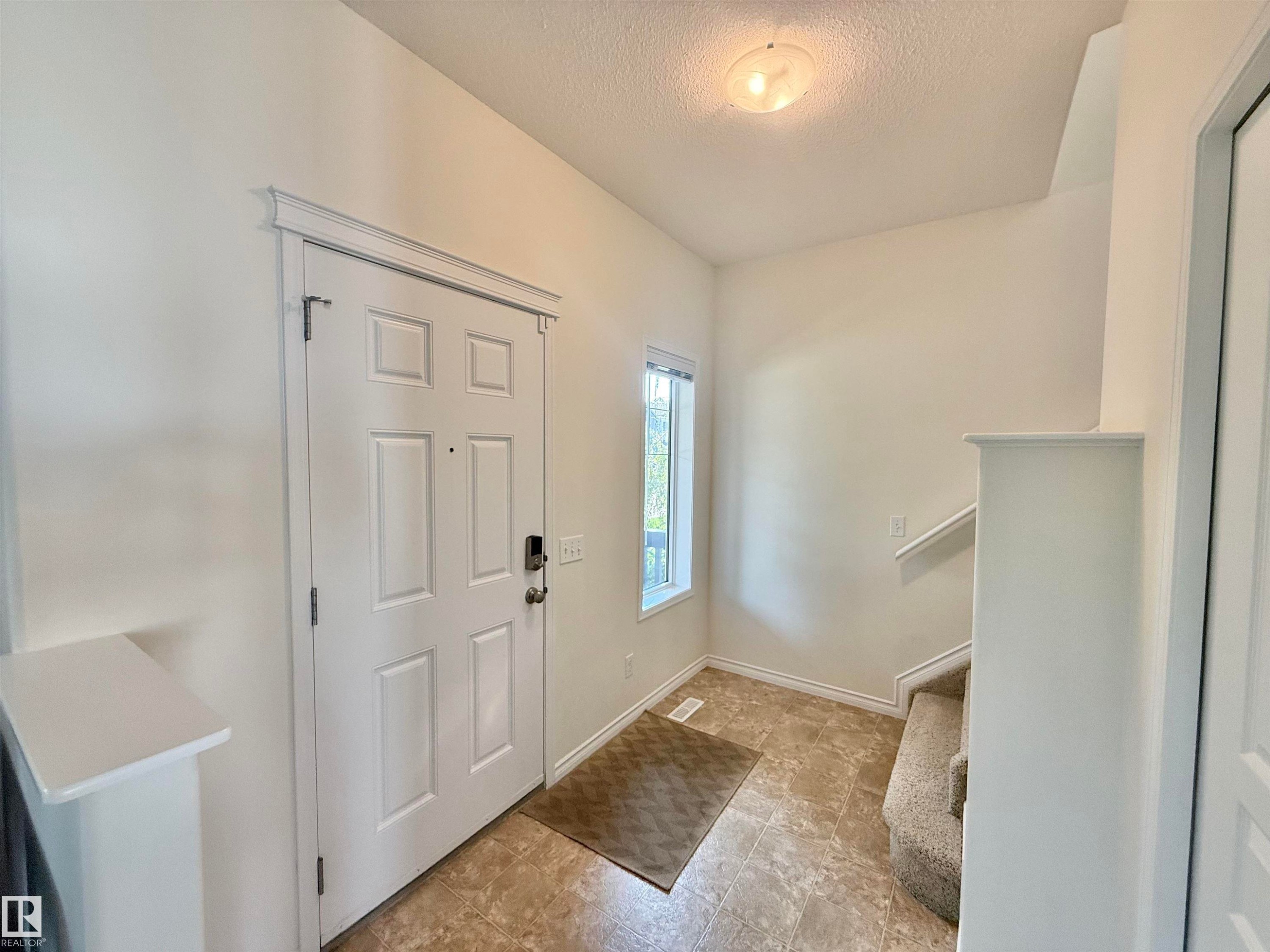 7622 Schmid Crescent Nw, Edmonton, AB - Indoor Photo Showing Other Room