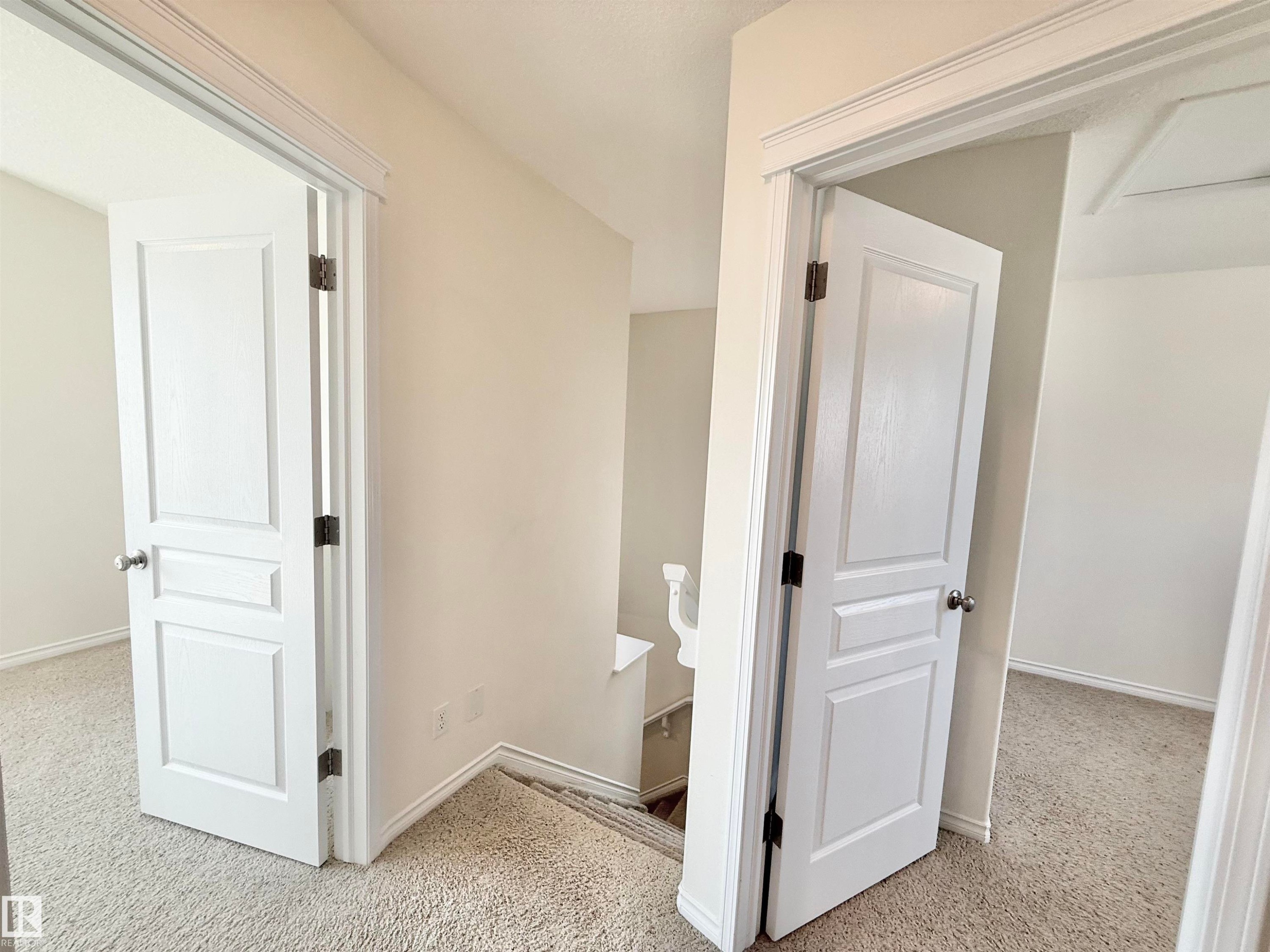 7622 Schmid Crescent Nw, Edmonton, AB - Indoor Photo Showing Other Room