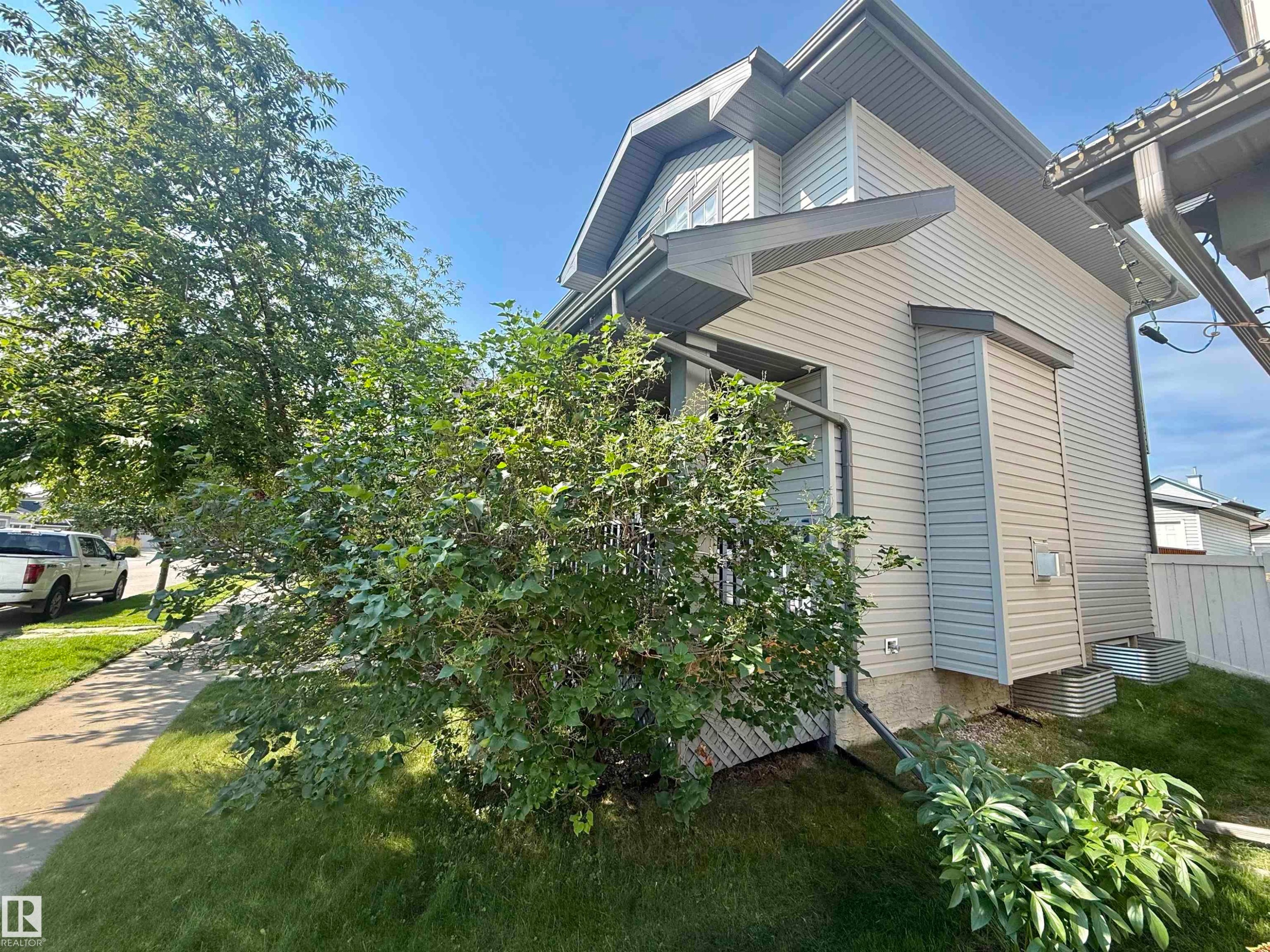 7622 Schmid Crescent Nw, Edmonton, AB - Outdoor