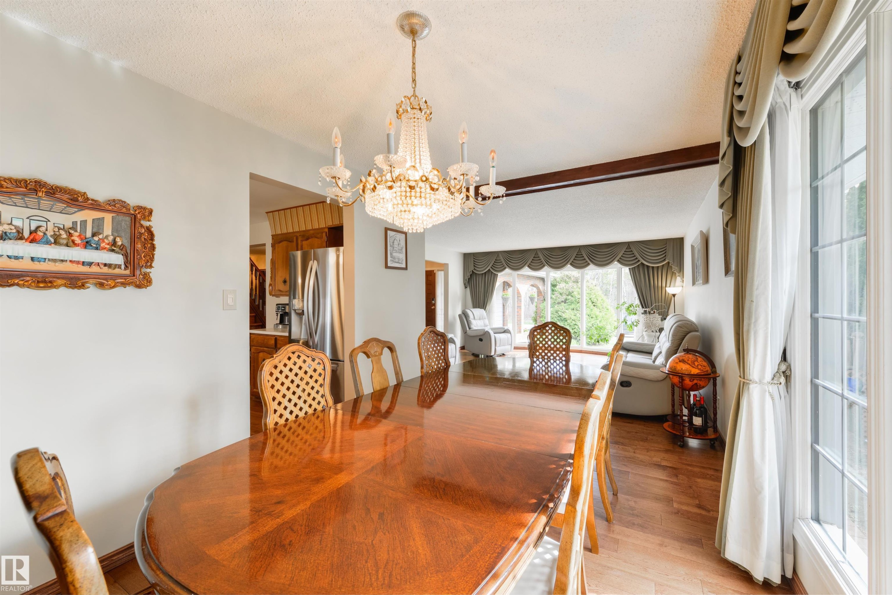 206 Wolf Willow Crescent Nw, Edmonton, AB - Indoor Photo Showing Dining Room