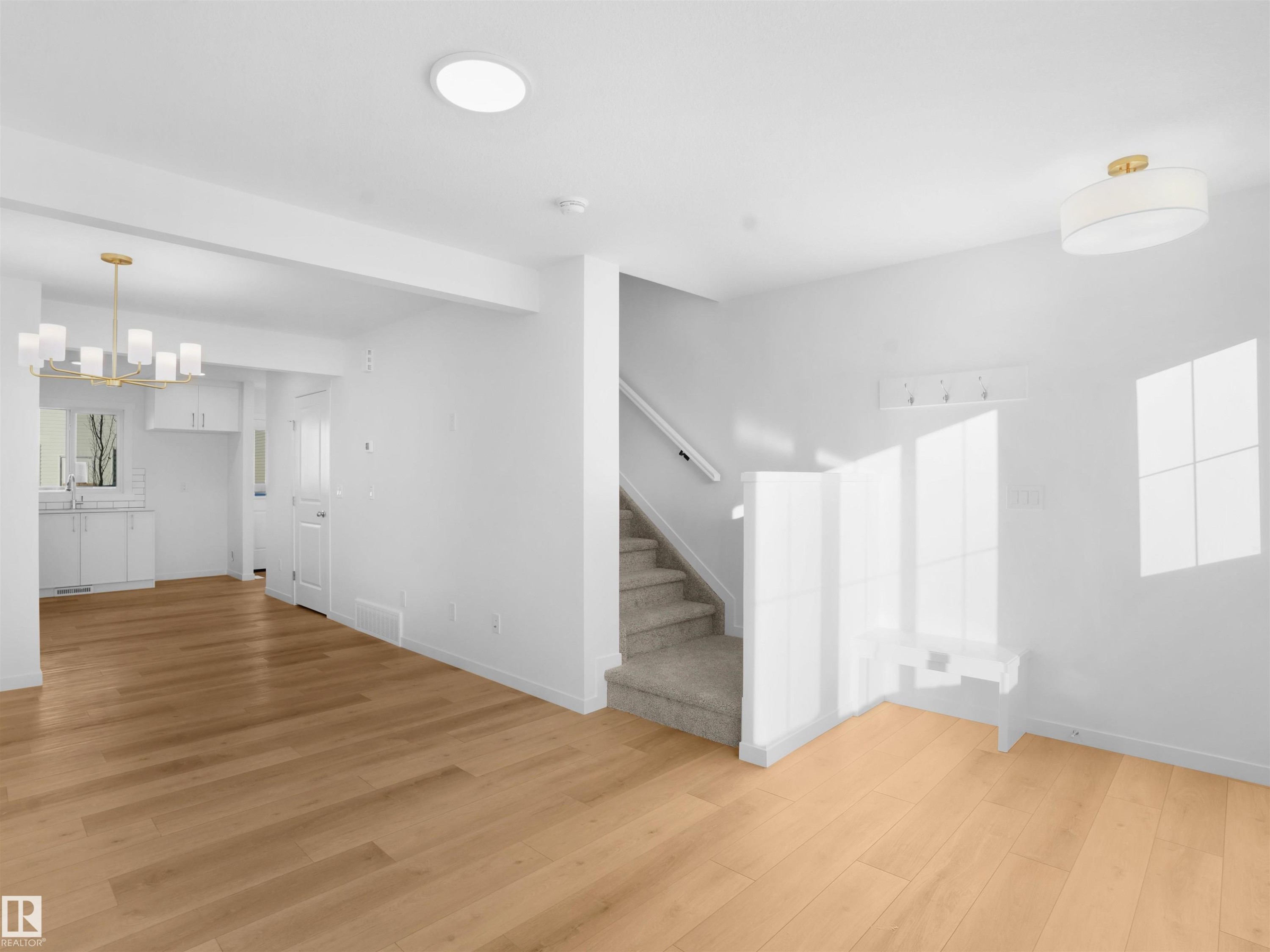 #33 1009 Cy Becker Rd Nw, Edmonton, AB - Indoor Photo Showing Other Room