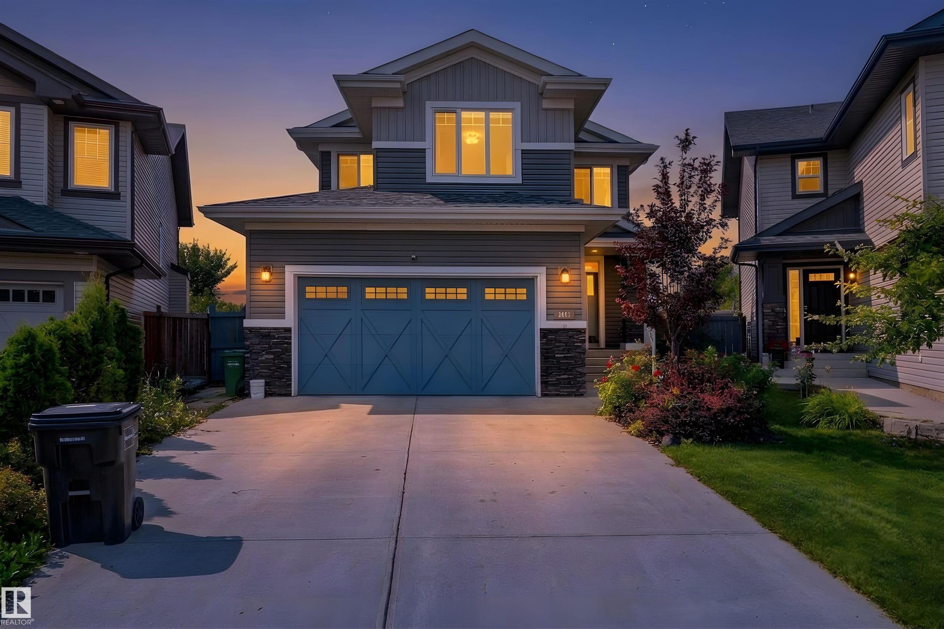 3630 Goodridge Crescent Nw, Edmonton, AB - Outdoor With Facade