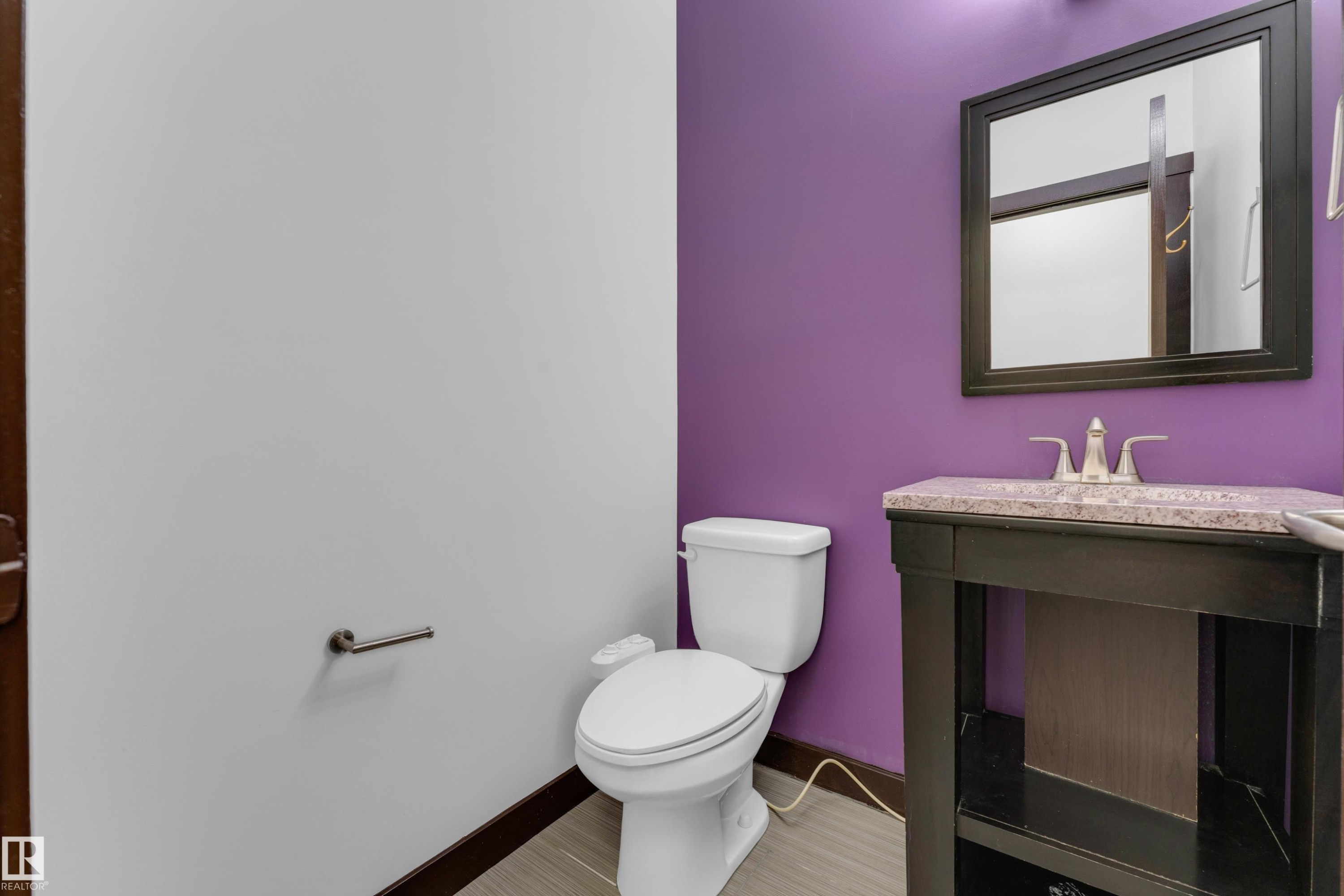 3630 Goodridge Crescent Nw, Edmonton, AB - Indoor Photo Showing Bathroom