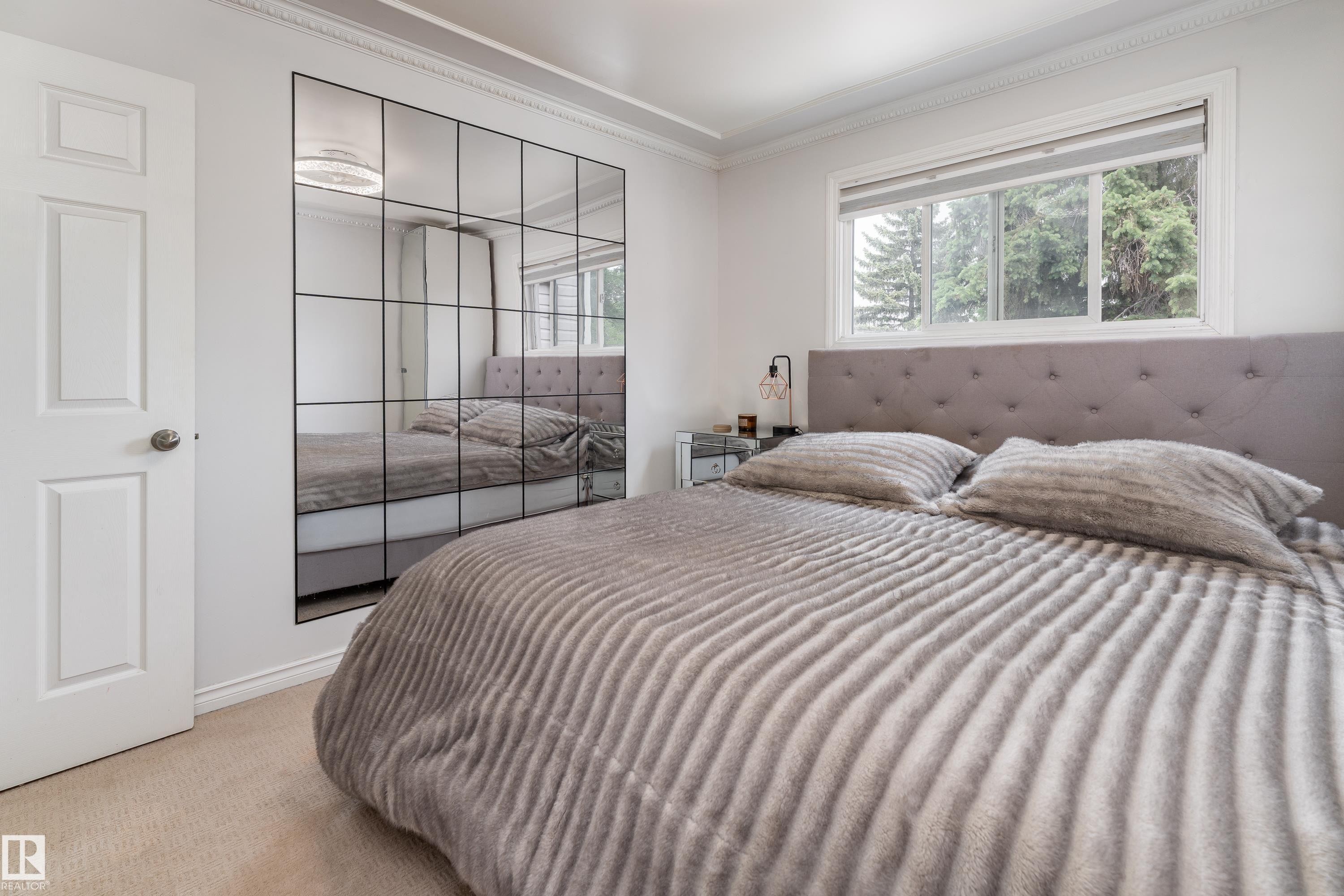 Bedroom - 747 Clareview Road Nw, Edmonton, AB - Indoor Photo Showing Bedroom