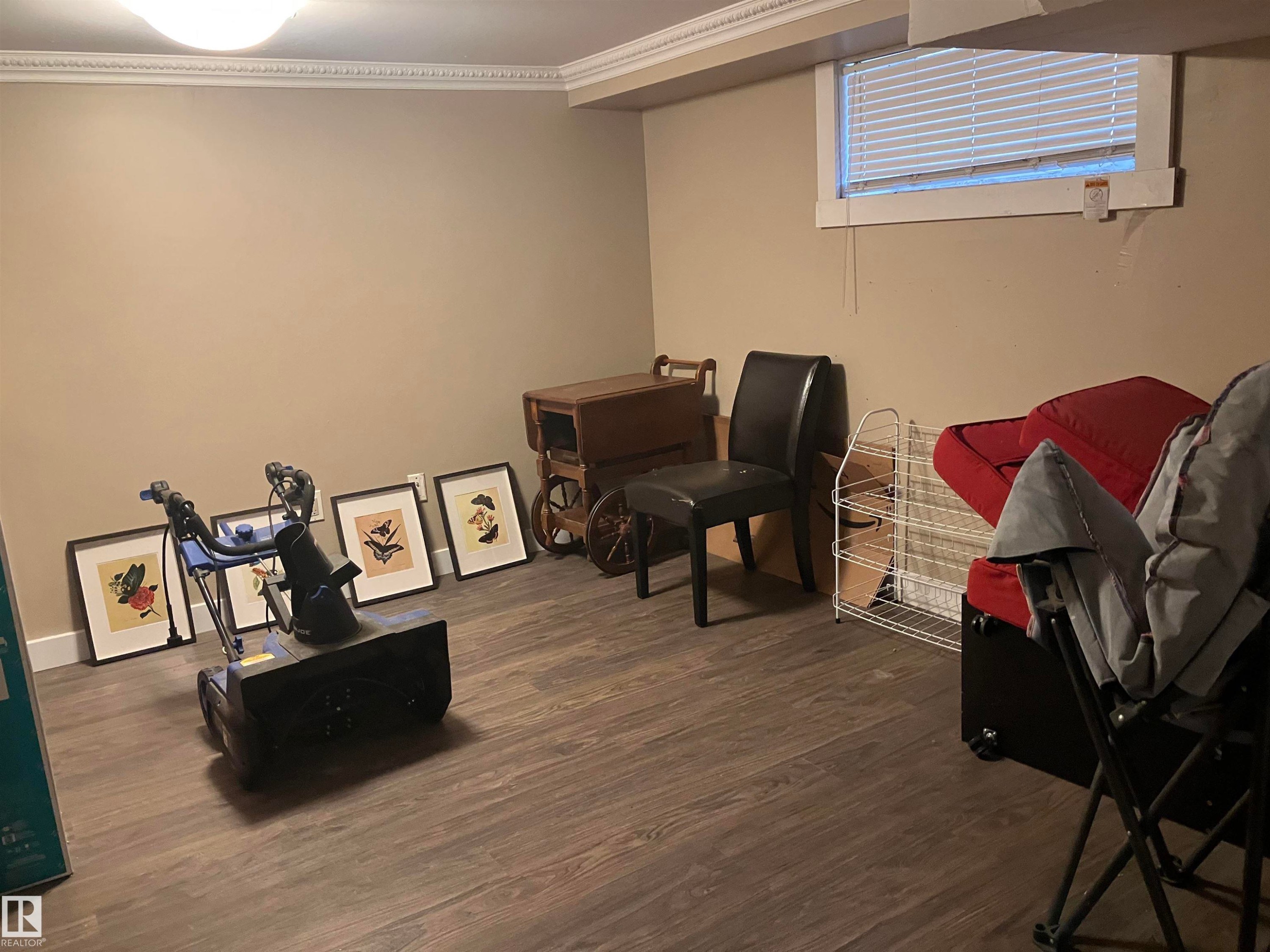 11724 88 Street Nw, Edmonton, AB - Indoor