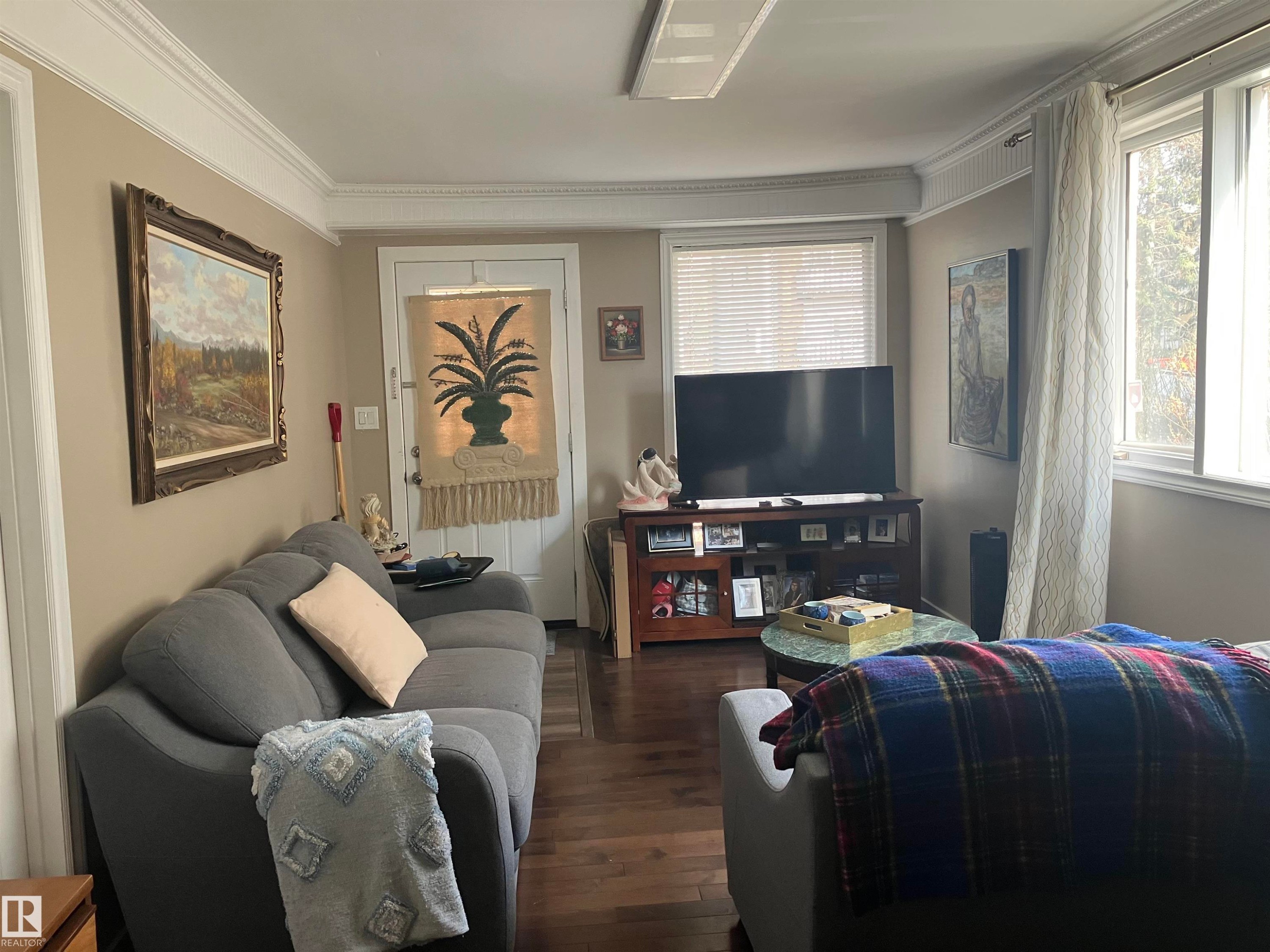 11724 88 Street Nw, Edmonton, AB - Indoor Photo Showing Other Room