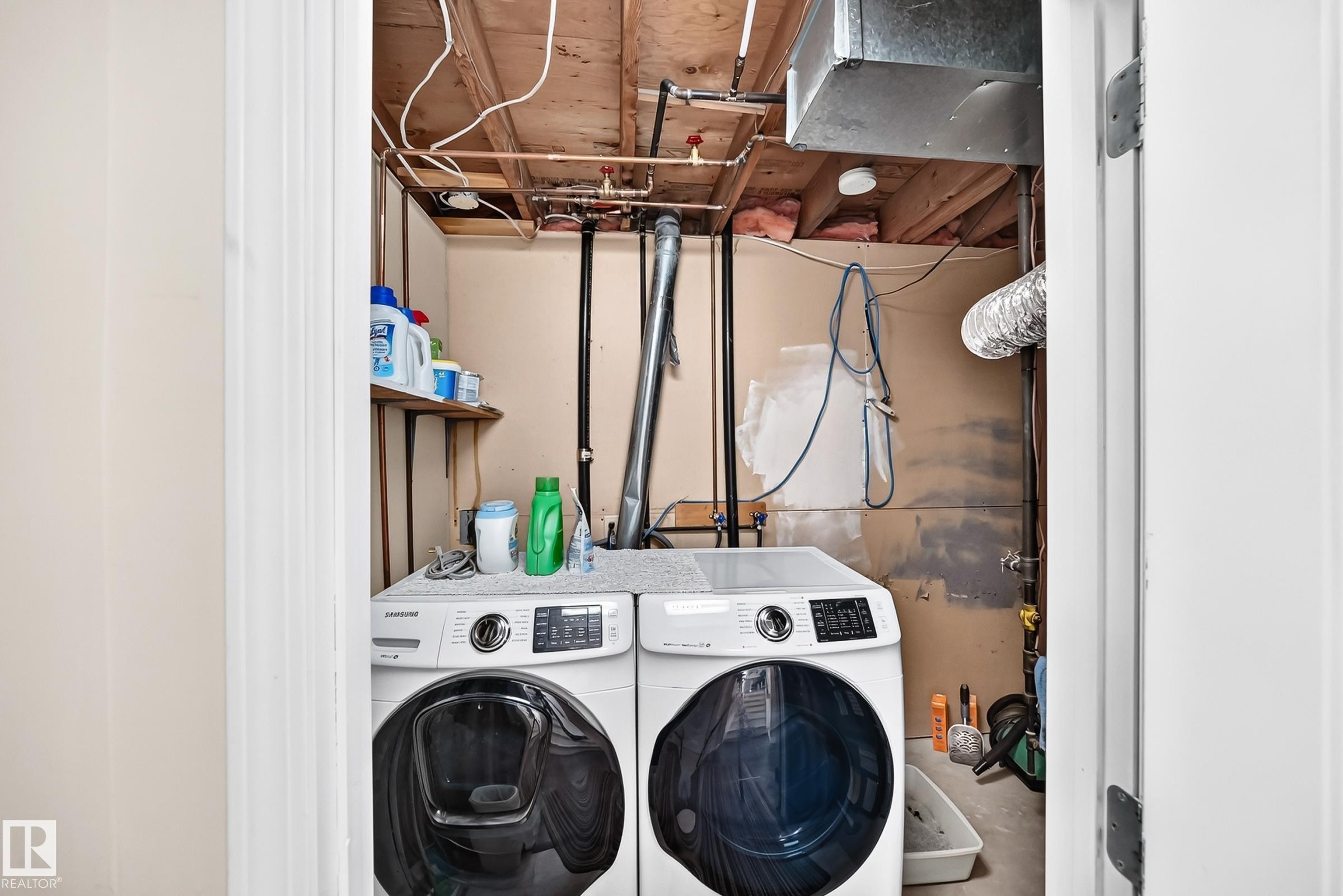 371 Kirkpatrick Crescent Nw, Edmonton, AB - Indoor Photo Showing Laundry Room