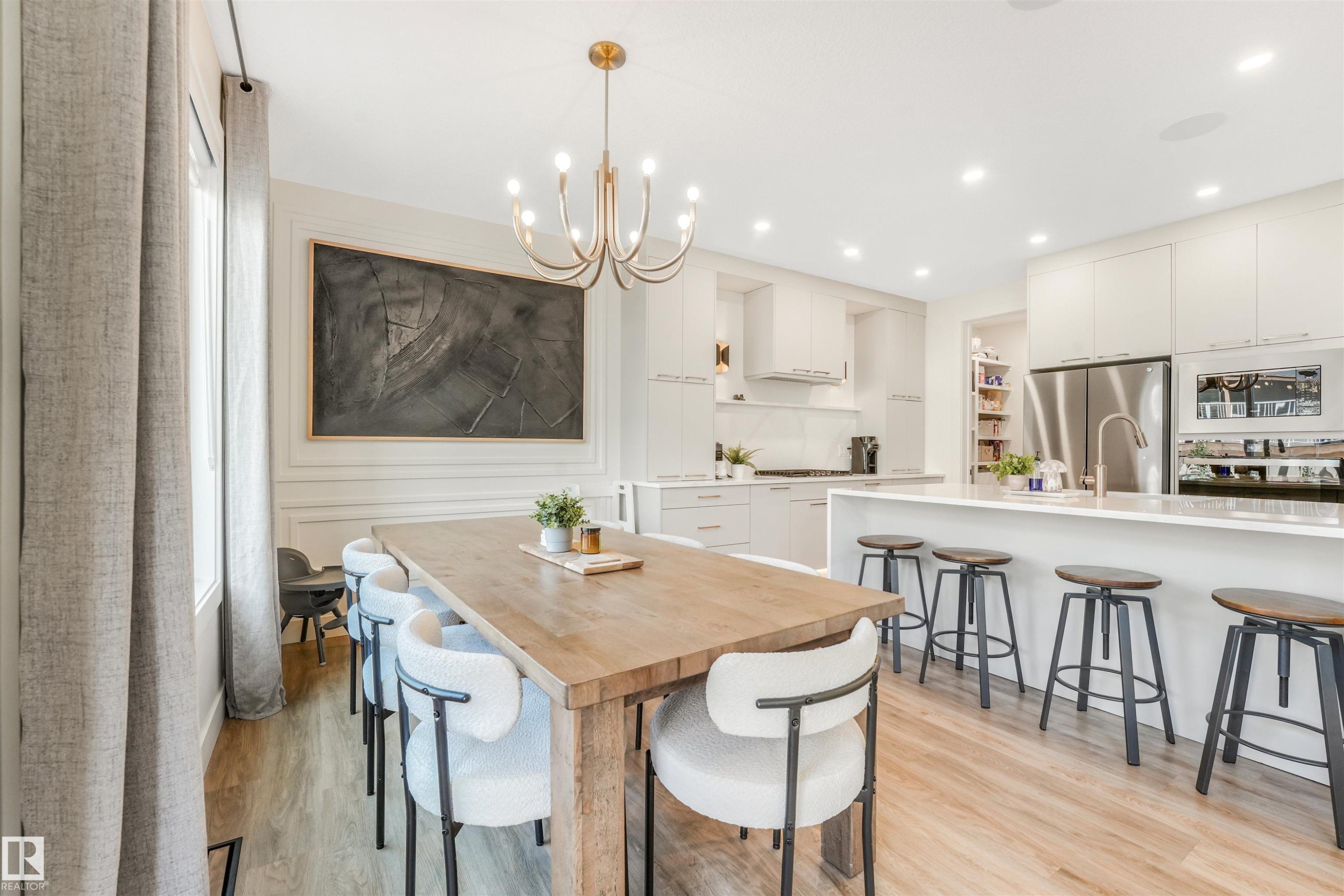 108 Edgefield Way, St. Albert, AB - Indoor Photo Showing Dining Room
