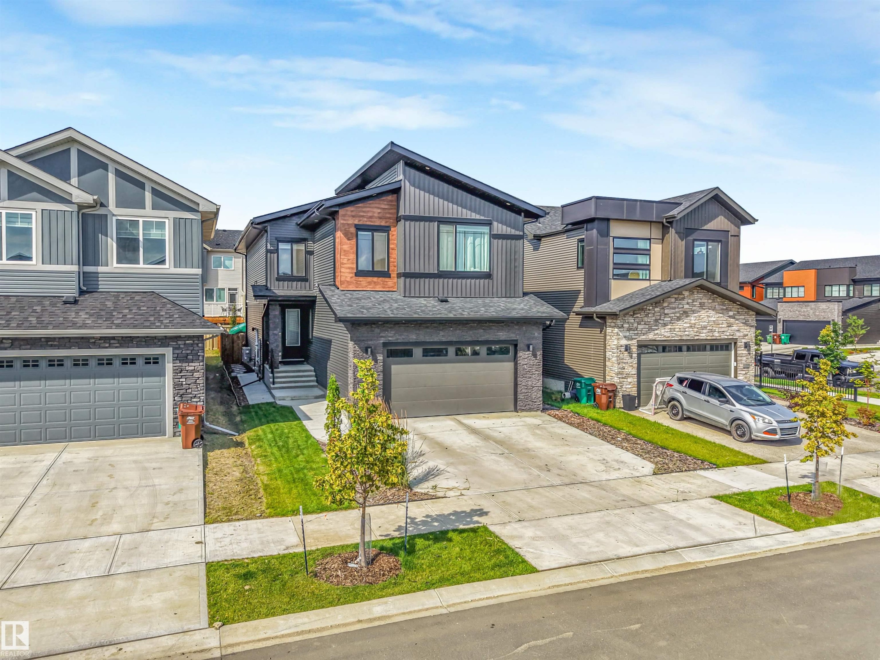 108 Edgefield Way, St. Albert, AB - Outdoor With Facade
