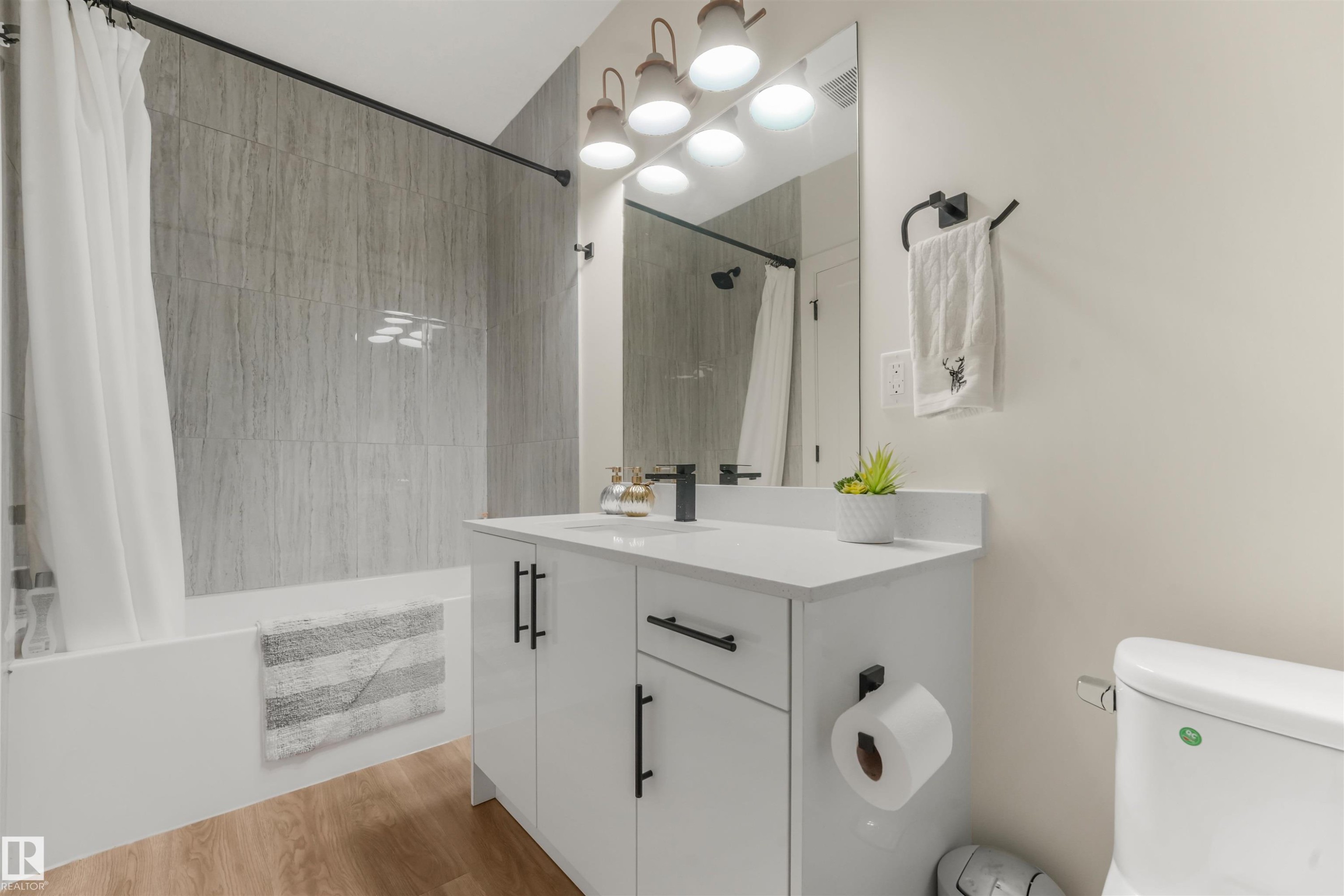 108 Edgefield Way, St. Albert, AB - Indoor Photo Showing Bathroom