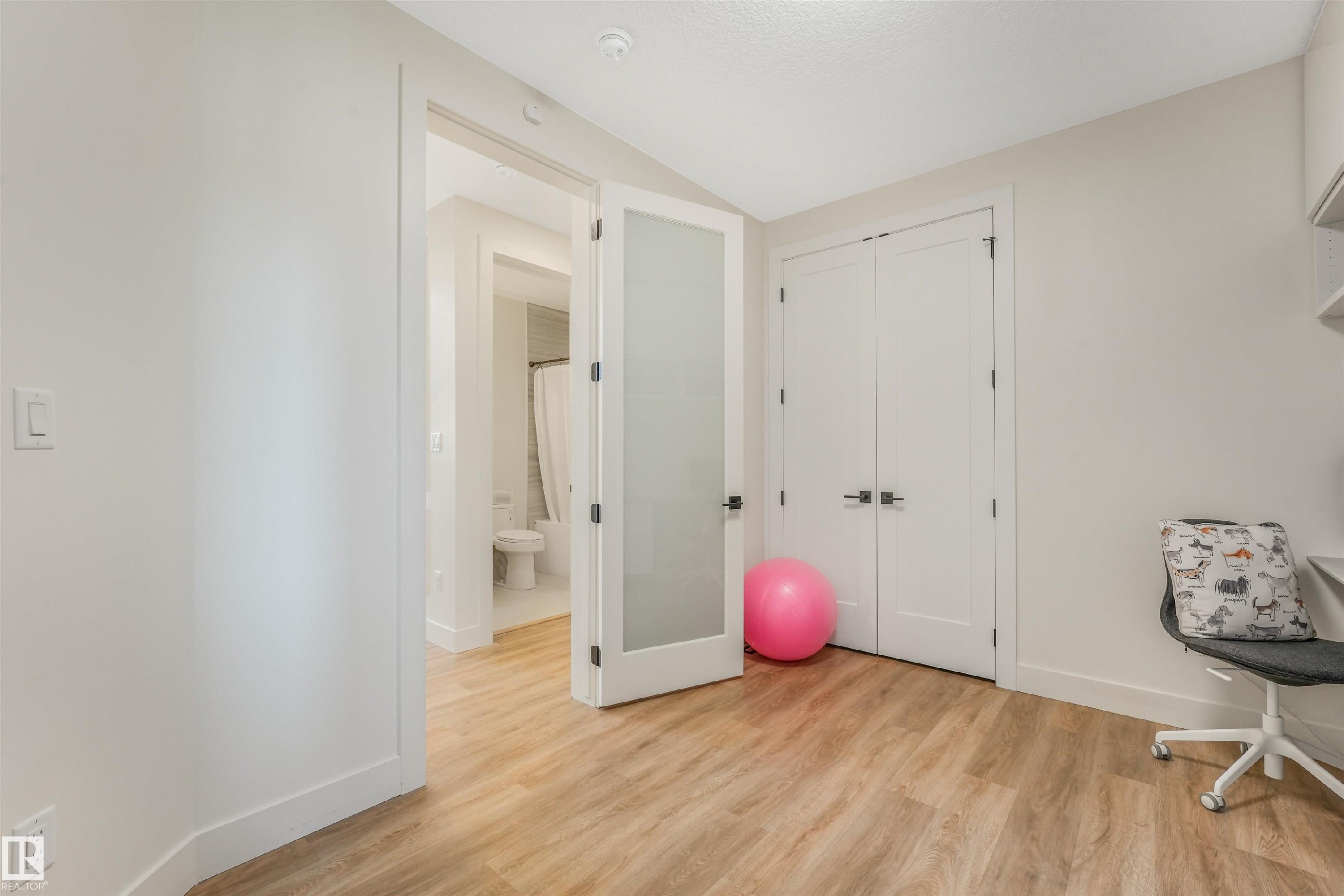 108 Edgefield Way, St. Albert, AB - Indoor Photo Showing Other Room