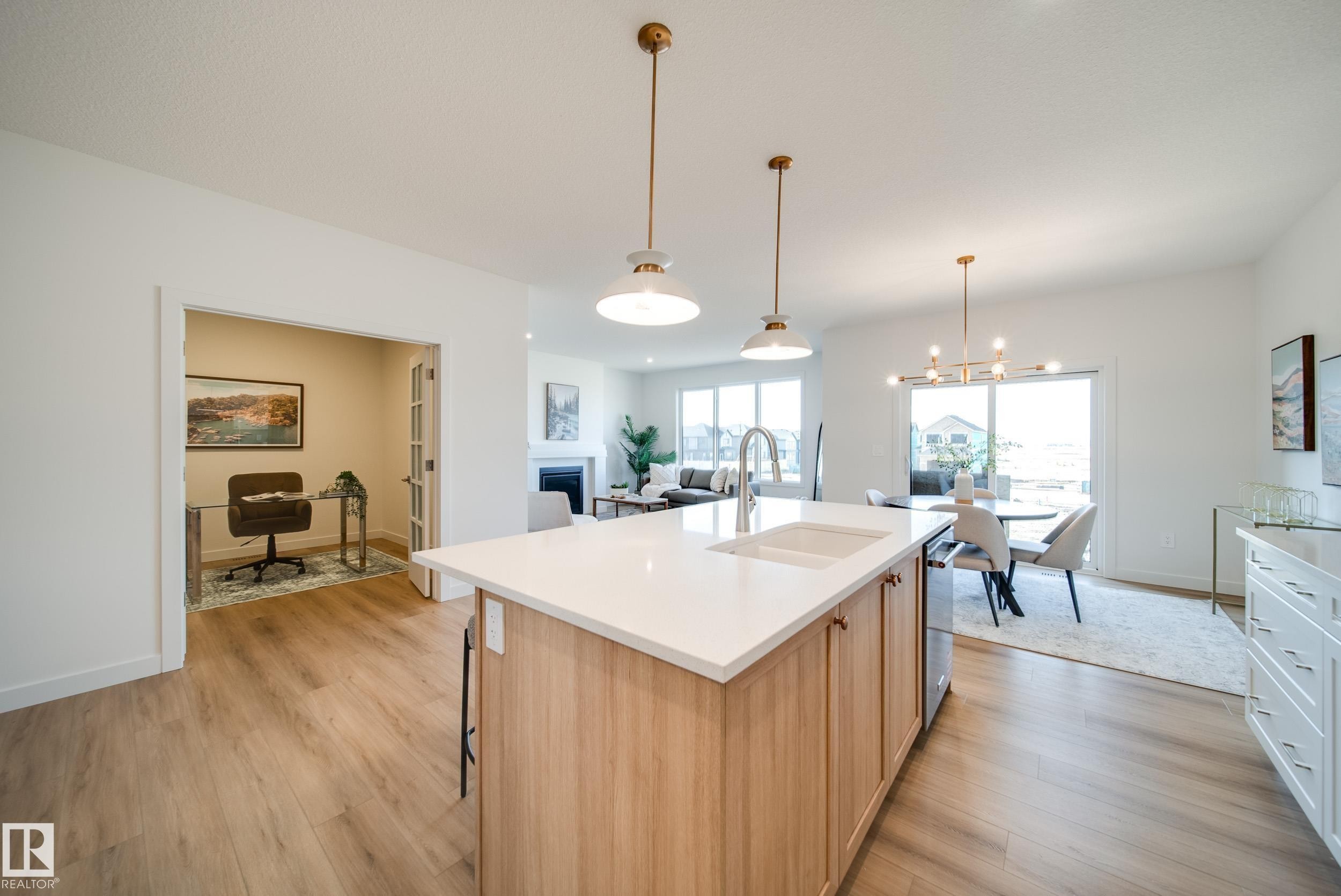 54 Clichy Close, St. Albert, AB - Indoor Photo Showing Kitchen
