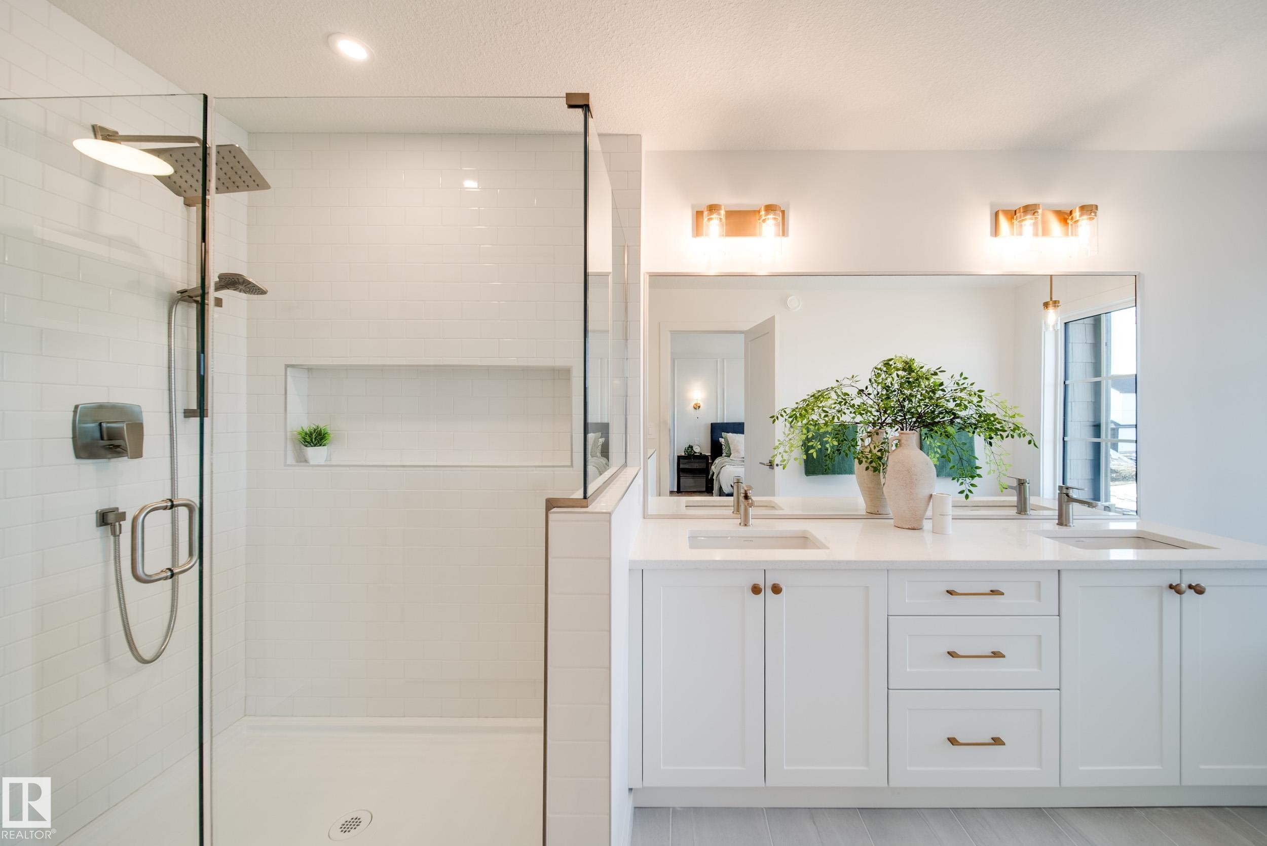 54 Clichy Close, St. Albert, AB - Indoor Photo Showing Bathroom