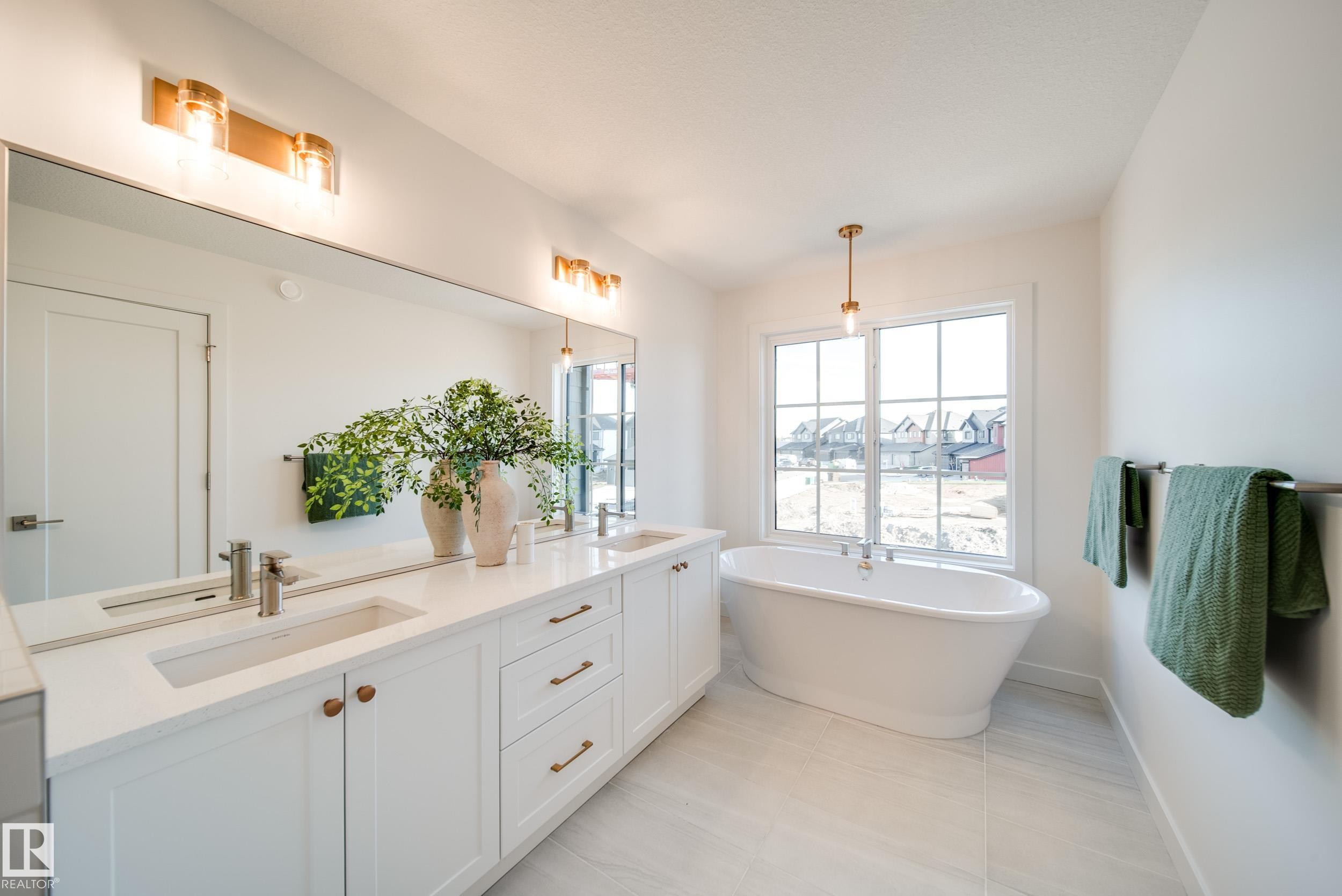 54 Clichy Close, St. Albert, AB - Indoor Photo Showing Bathroom