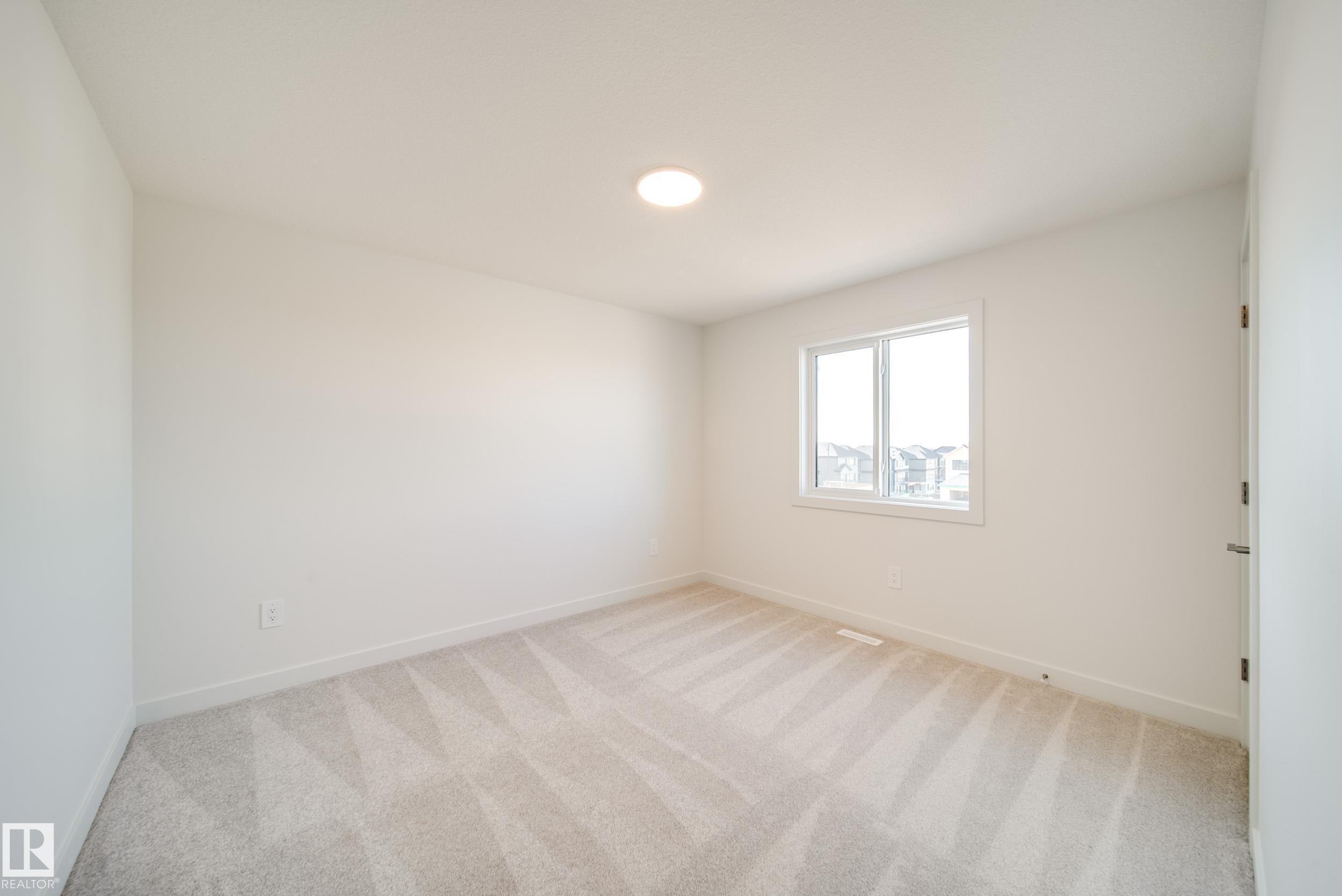 54 Clichy Close, St. Albert, AB - Indoor Photo Showing Other Room