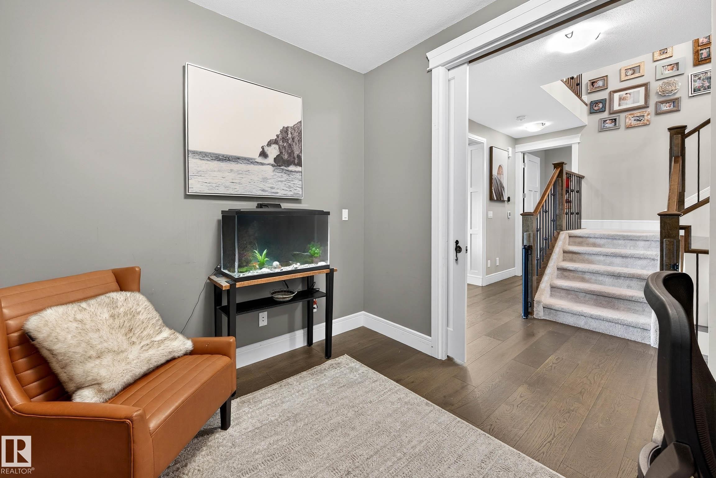 9036 24 Avenue Sw, Edmonton, AB - Indoor