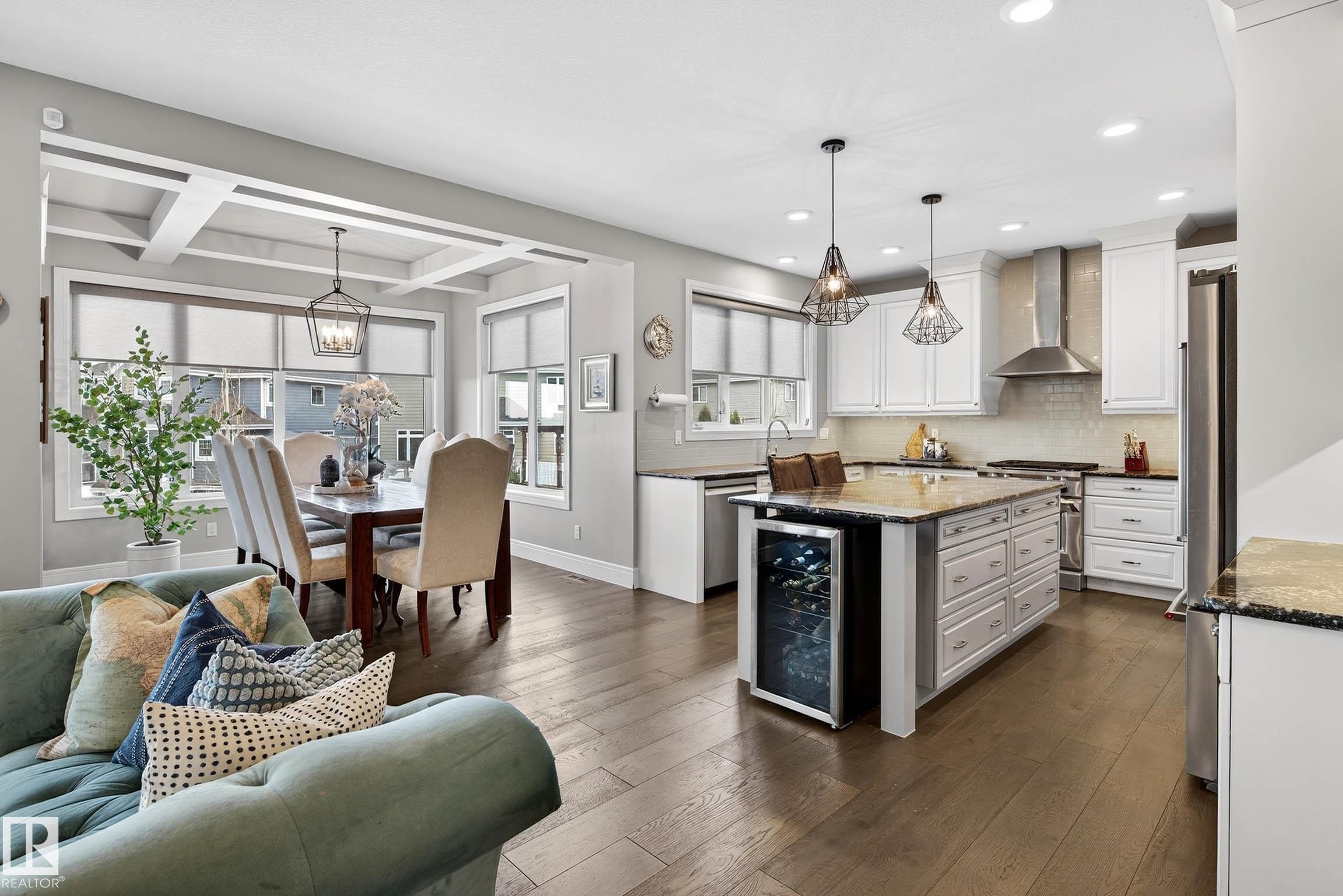 9036 24 Avenue Sw, Edmonton, AB - Indoor