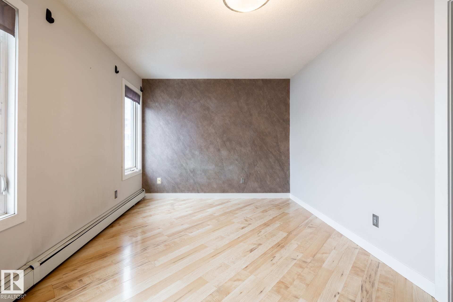 #304 9336 Jasper Av Nw, Edmonton, AB - Indoor Photo Showing Other Room