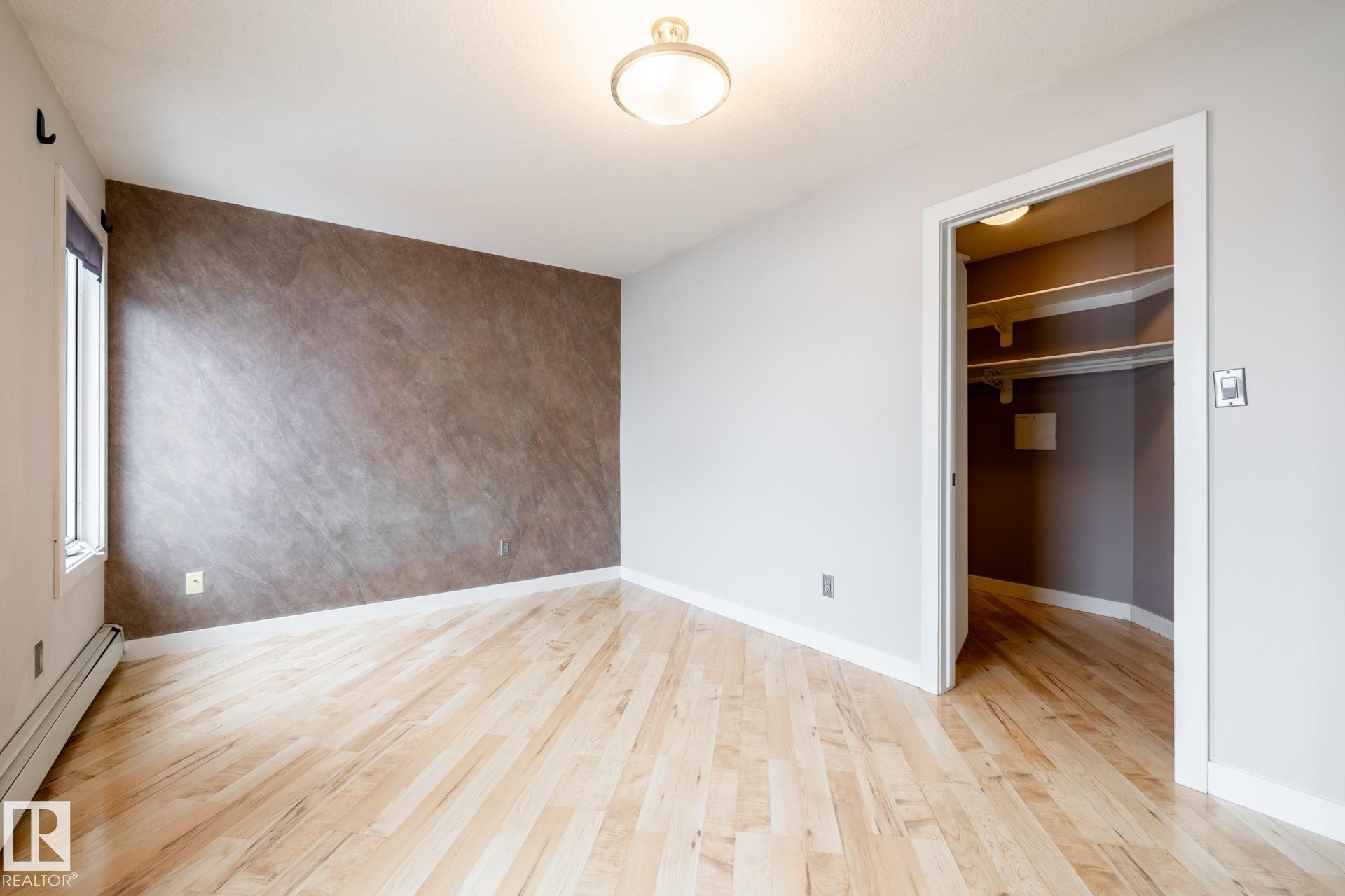 #304 9336 Jasper Av Nw, Edmonton, AB - Indoor Photo Showing Other Room