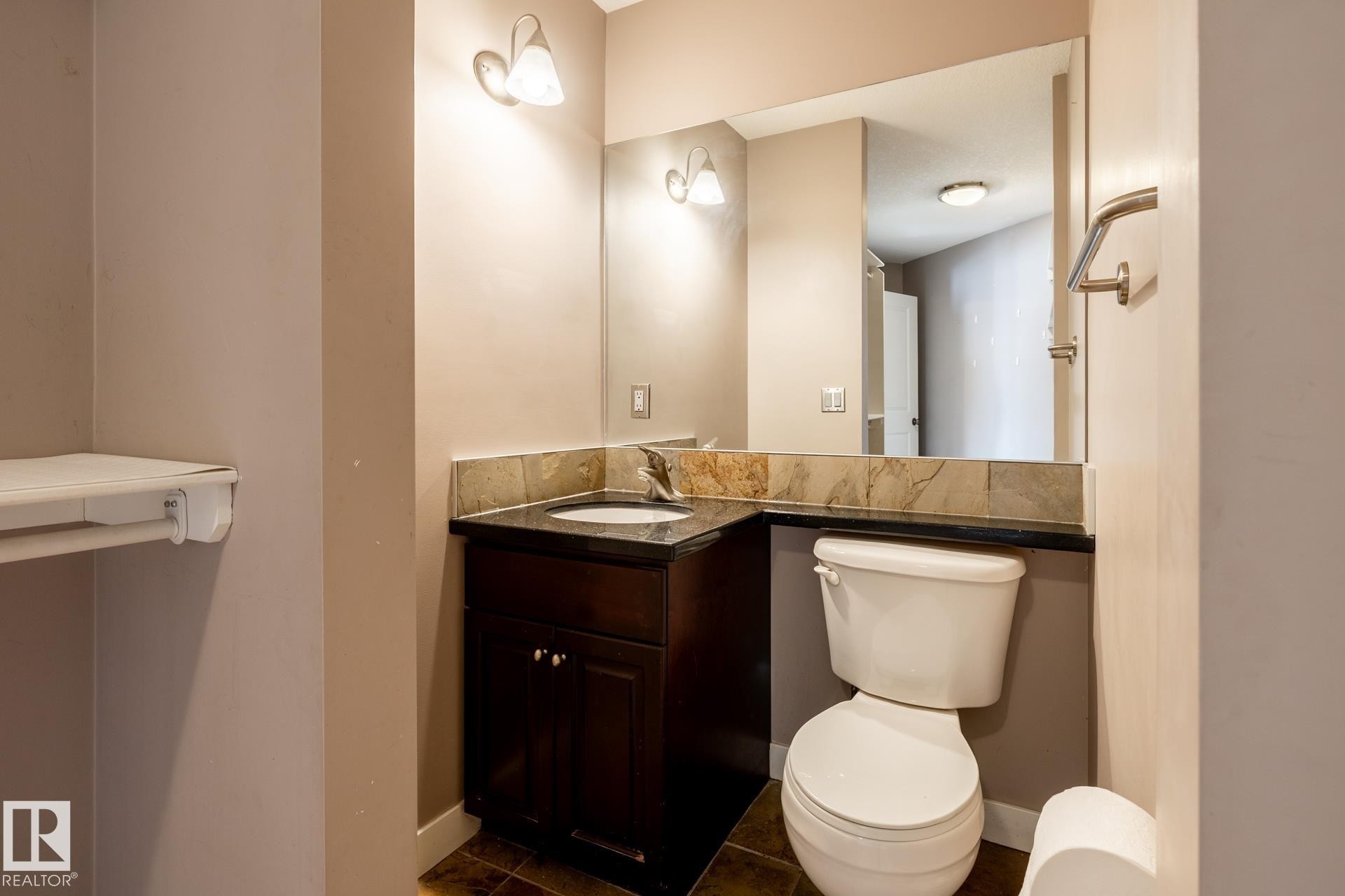 #304 9336 Jasper Av Nw, Edmonton, AB - Indoor Photo Showing Bathroom