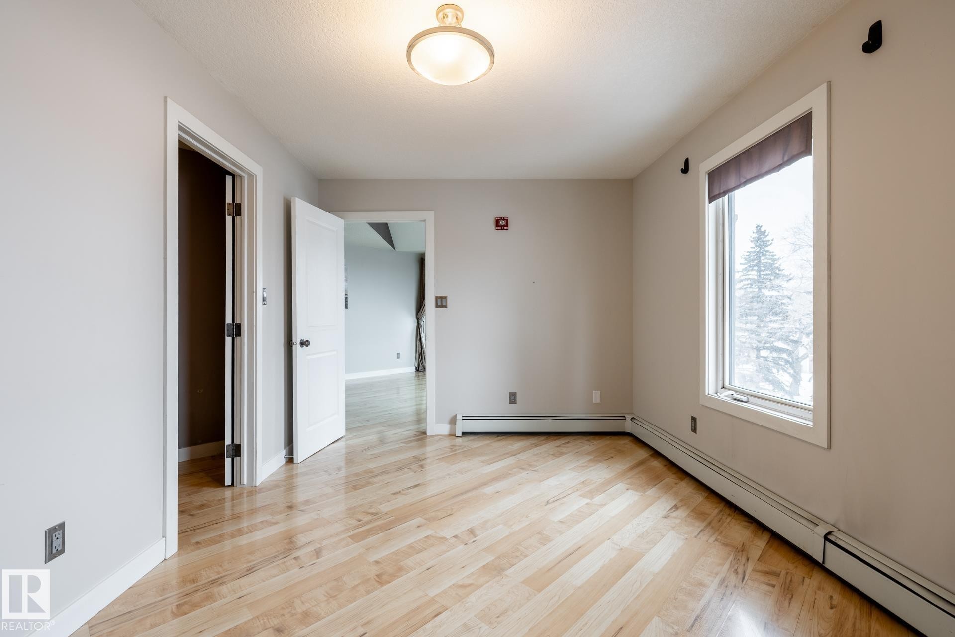 #304 9336 Jasper Av Nw, Edmonton, AB - Indoor Photo Showing Other Room