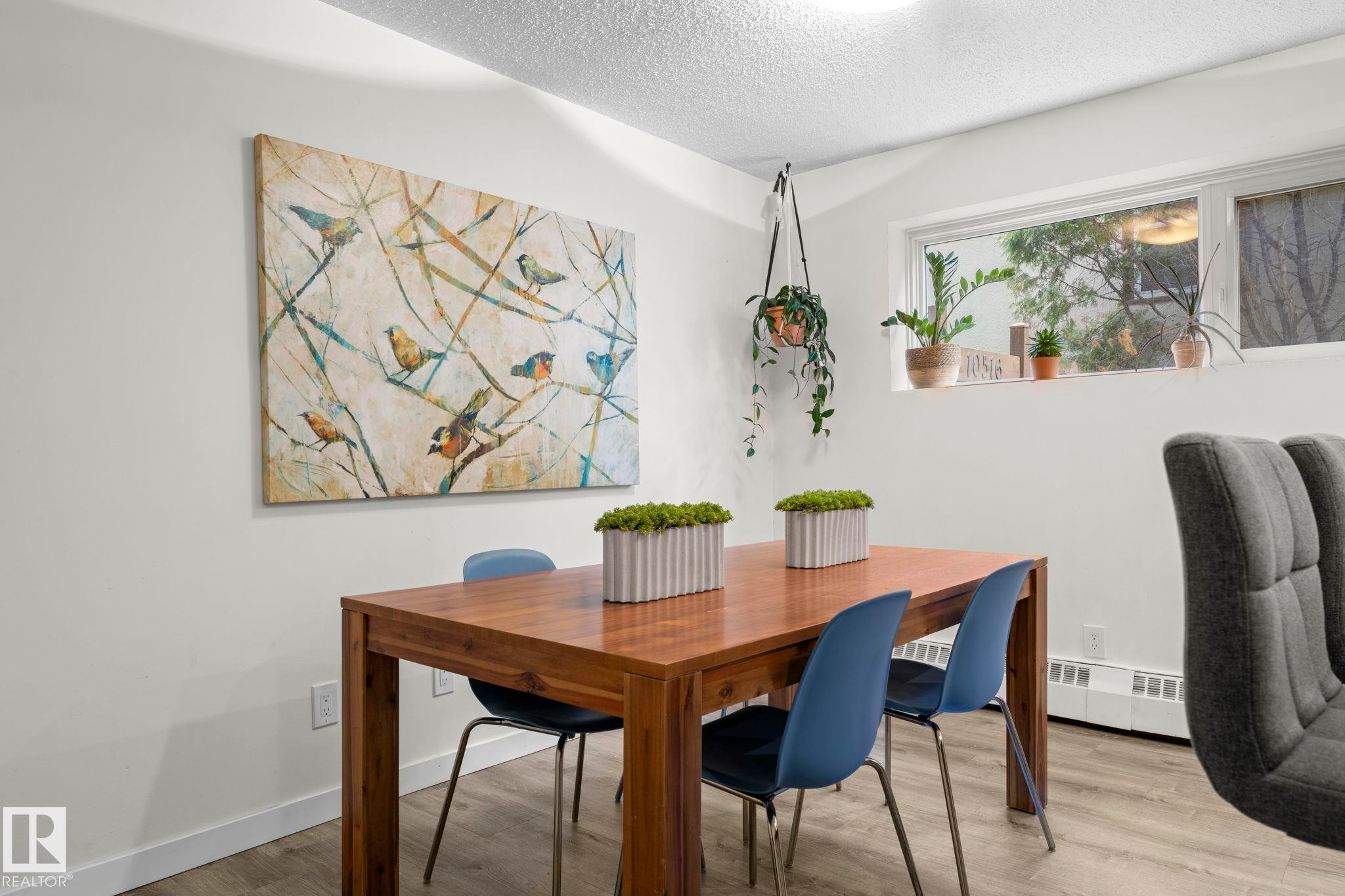 10518 84 Avenue Nw, Edmonton, AB - Indoor Photo Showing Dining Room