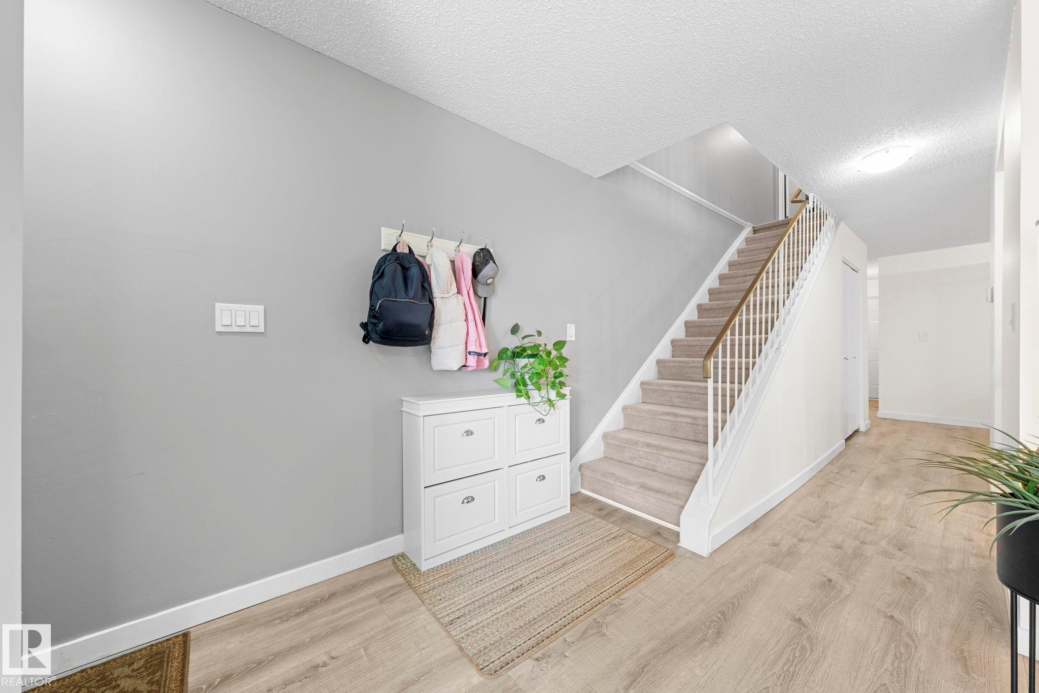 10518 84 Avenue Nw, Edmonton, AB - Indoor Photo Showing Other Room