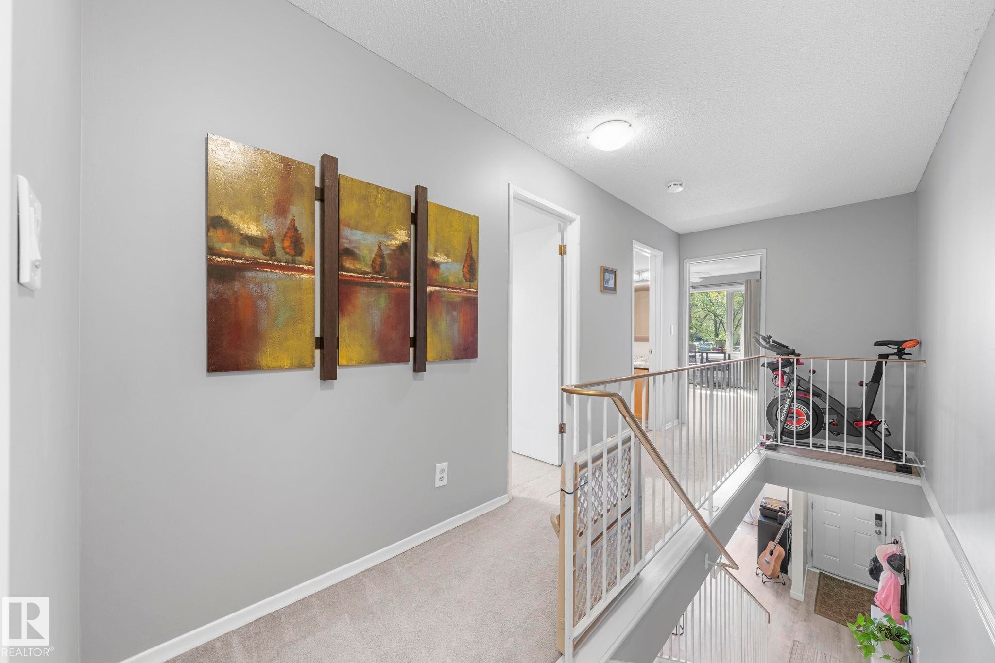 10518 84 Avenue Nw, Edmonton, AB - Indoor Photo Showing Other Room
