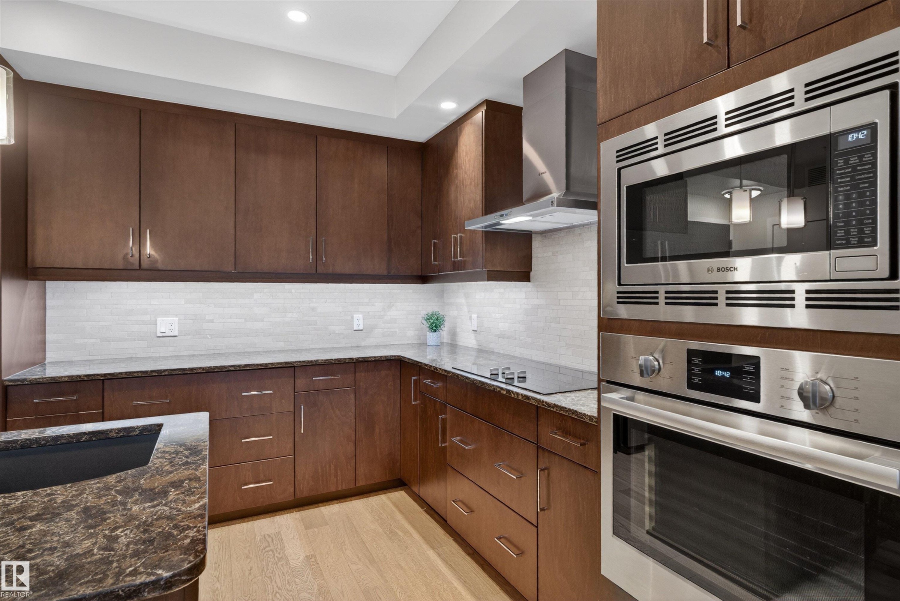 #514 200 Bellerose Dr, St. Albert, AB - Indoor Photo Showing Kitchen