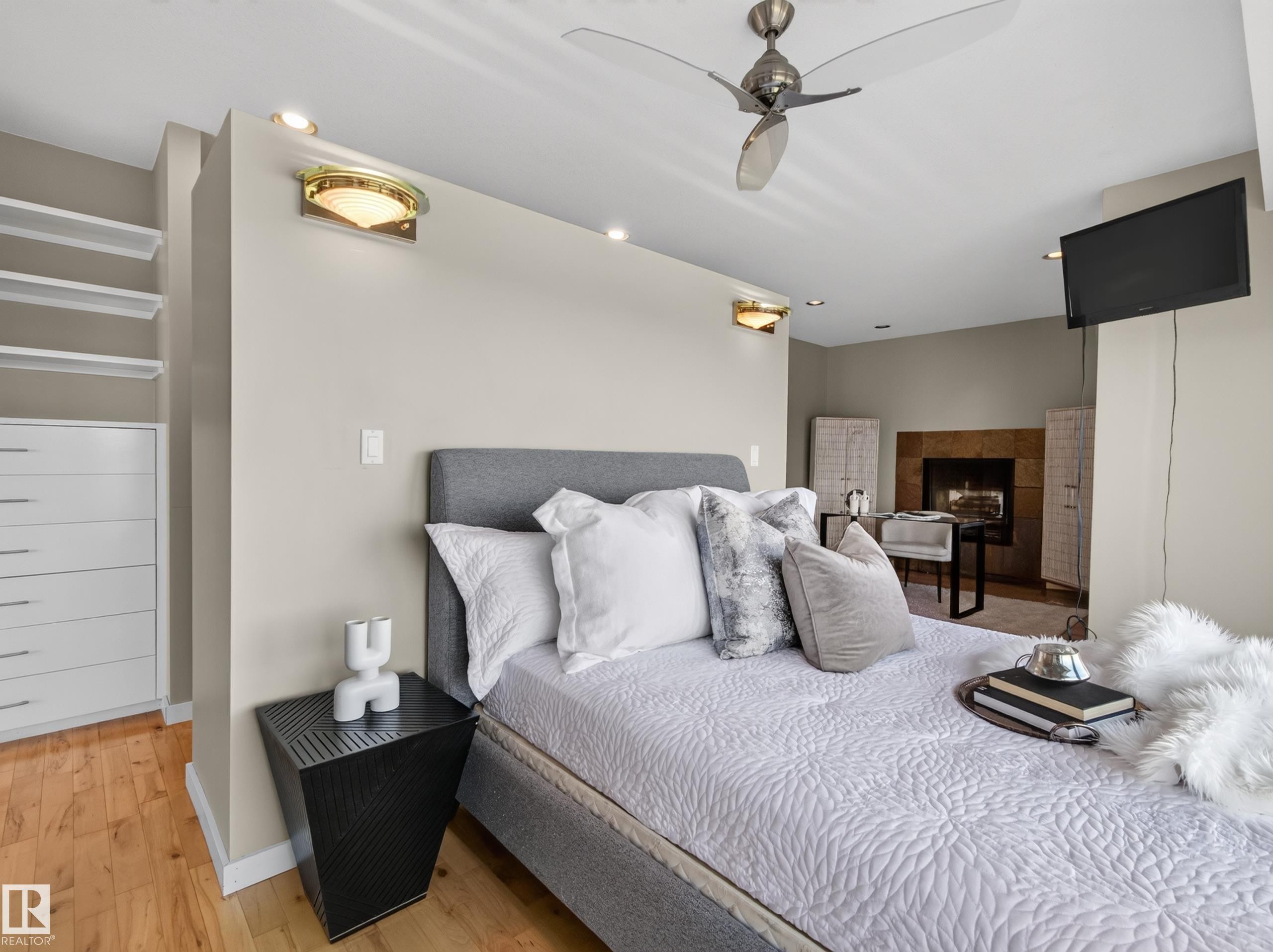 48208 Range Road, Rural Beaver County, AB - Indoor Photo Showing Bedroom