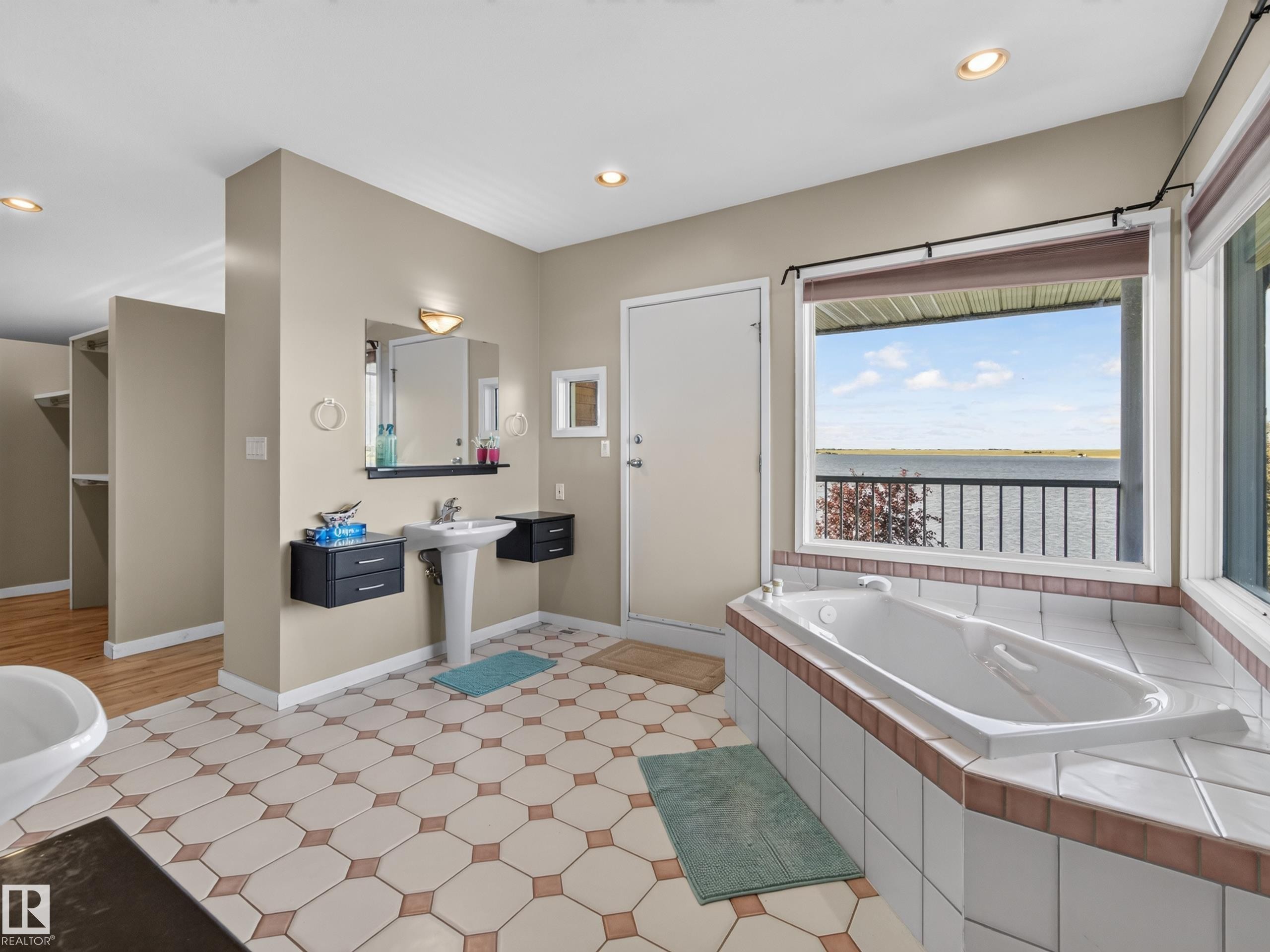 48208 Range Road, Rural Beaver County, AB - Indoor Photo Showing Bathroom