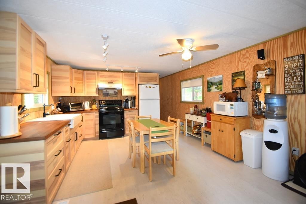 280A Lyn Lane (Amisk Lake), Rural Athabasca County, AB - Indoor Photo Showing Kitchen