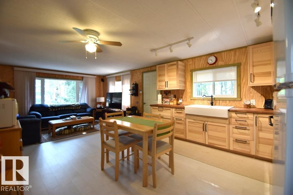 280A Lyn Lane (Amisk Lake), Rural Athabasca County, AB - Indoor