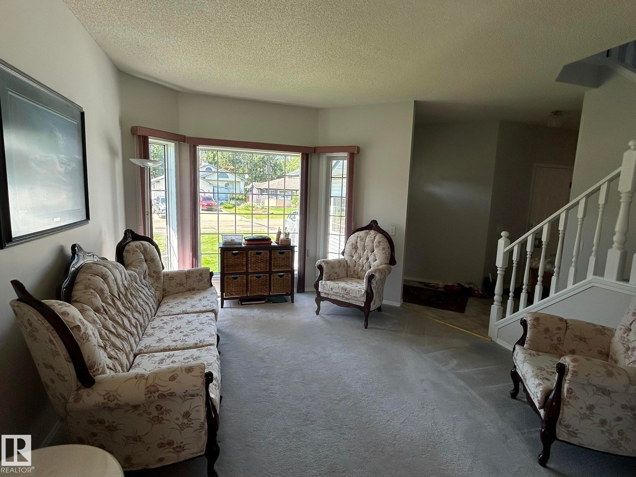 4014 Champagne Drive, Athabasca Town, AB - Indoor Photo Showing Living Room