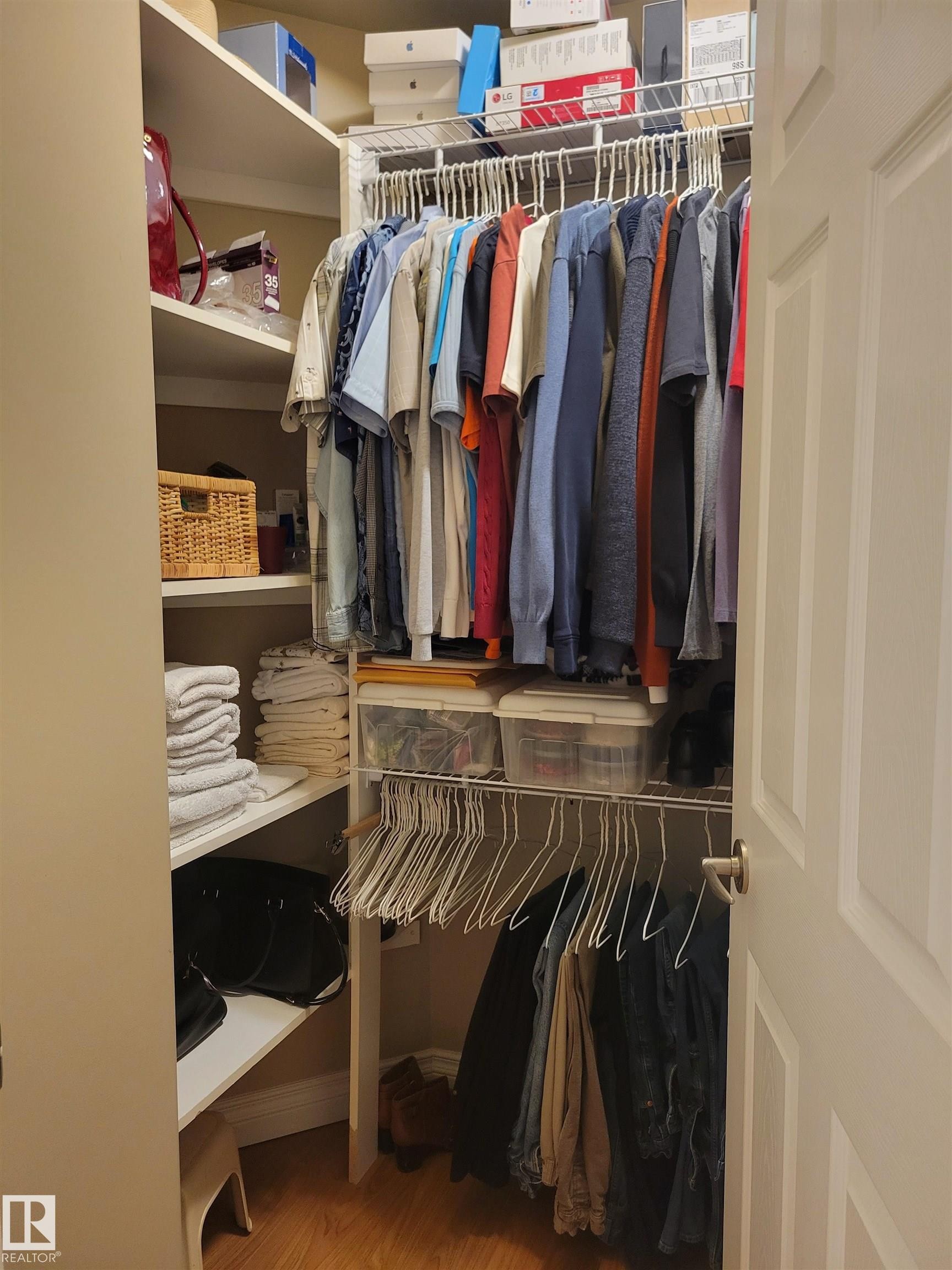 #106 4128 47 St, Drayton Valley, AB - Indoor With Storage