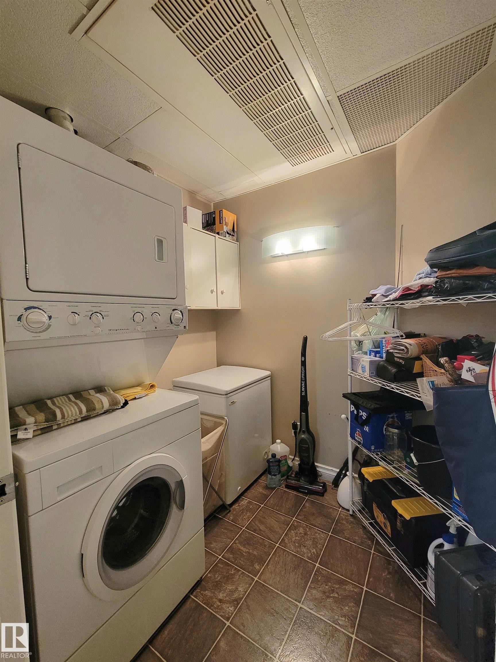 #106 4128 47 St, Drayton Valley, AB - Indoor Photo Showing Laundry Room