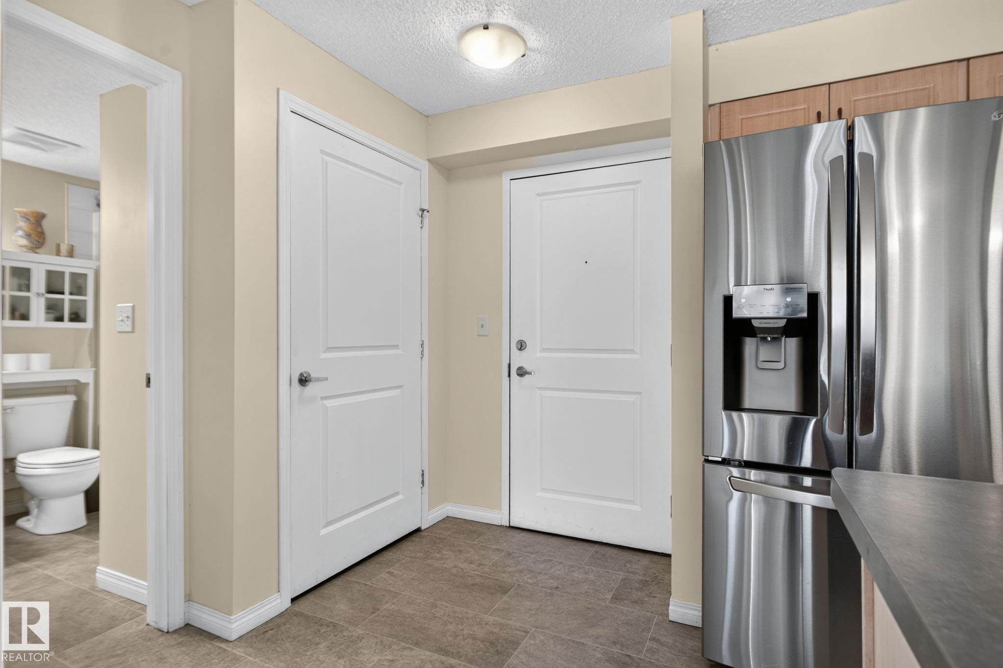 #317 11441 Ellerslie Rd Sw, Edmonton, AB - Indoor