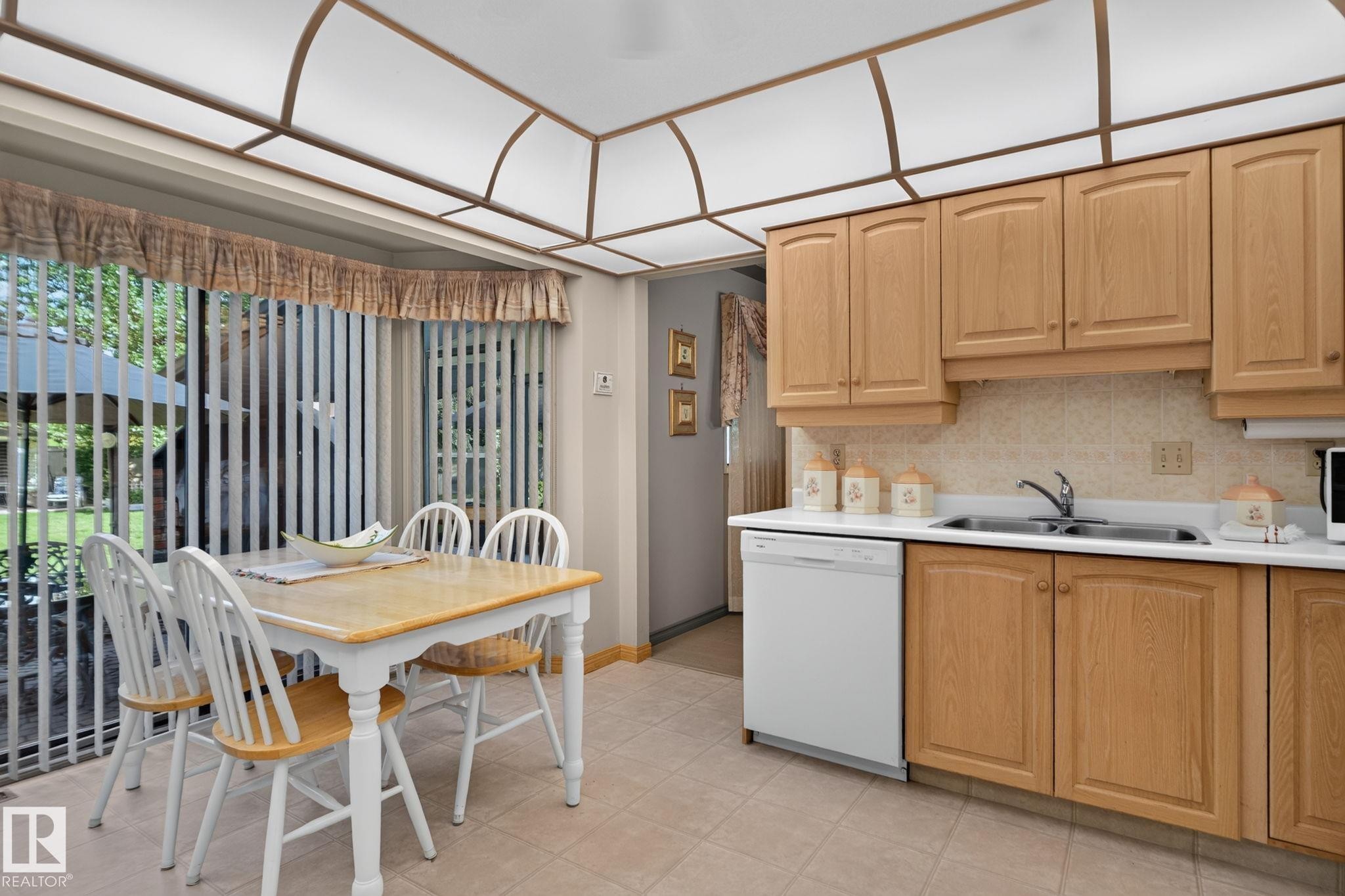 18132 78 Avenue Nw, Edmonton, AB - Indoor Photo Showing Other Room