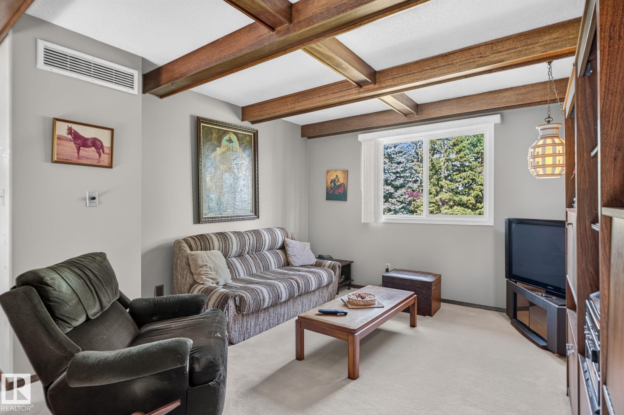 18132 78 Avenue Nw, Edmonton, AB - Indoor