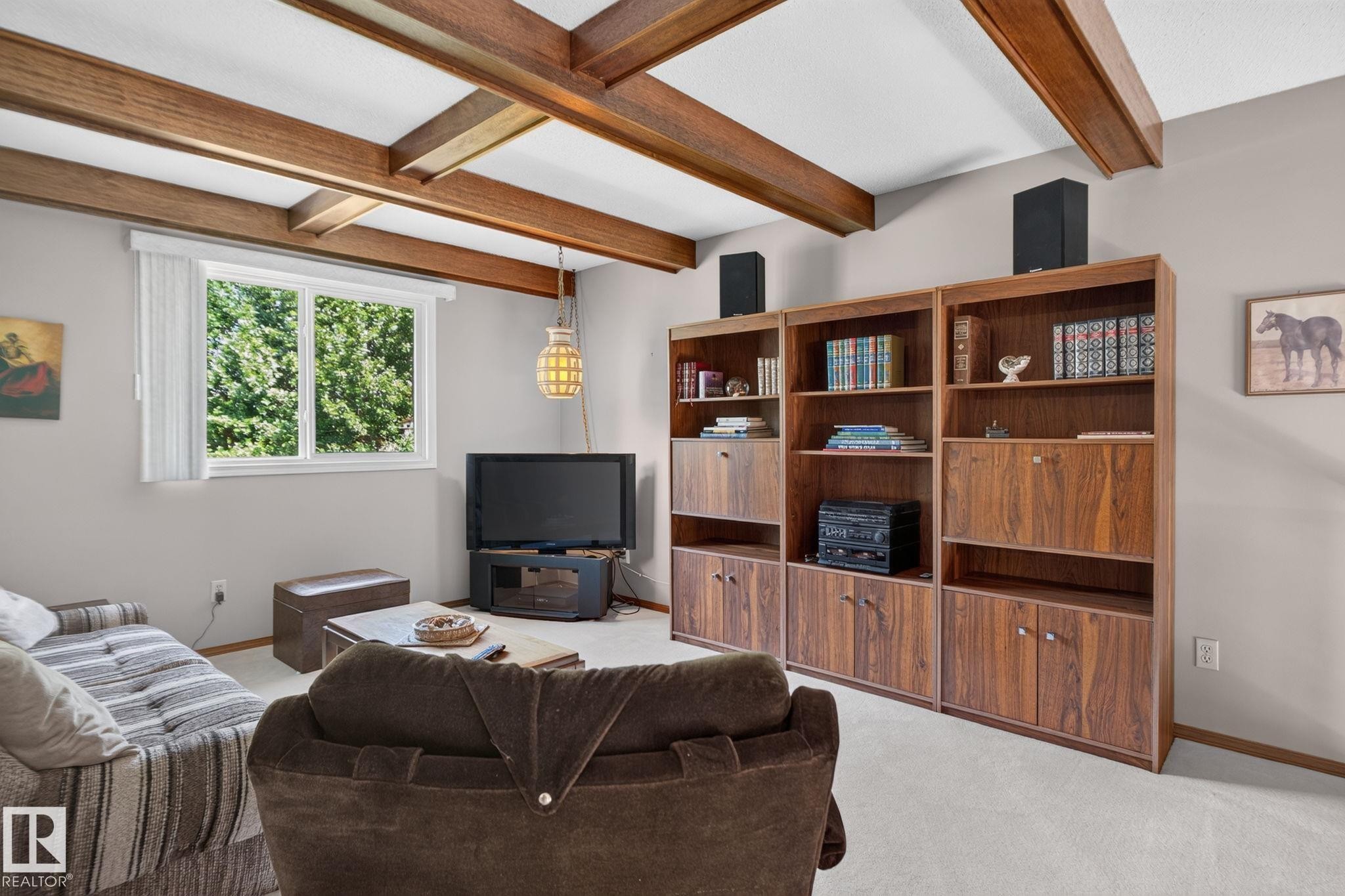 18132 78 Avenue Nw, Edmonton, AB - Indoor